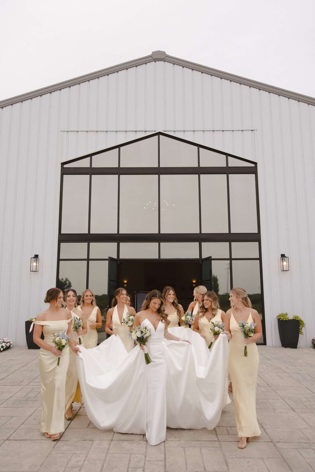 reuben-wedding-teasers-prairie-hill-vineyard-kayxbee-115