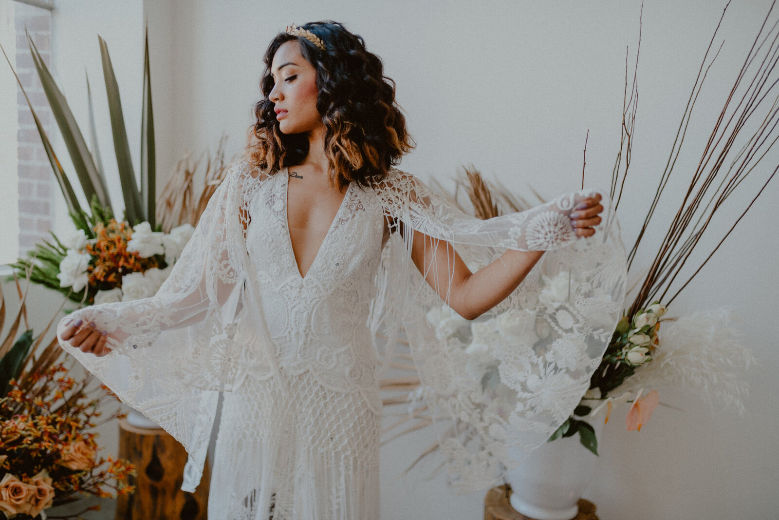 seattle-boho-chic-tropical-urban-bride-rue-de-seine-bridal-chelsea-abril-photography-wild-luxe-weddings-9268