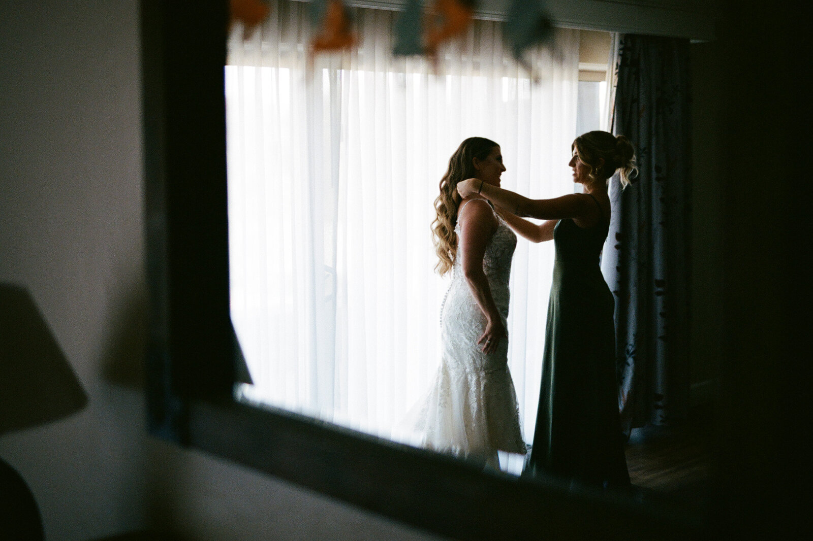 35mm Film Wedding Photography-067-721410040006