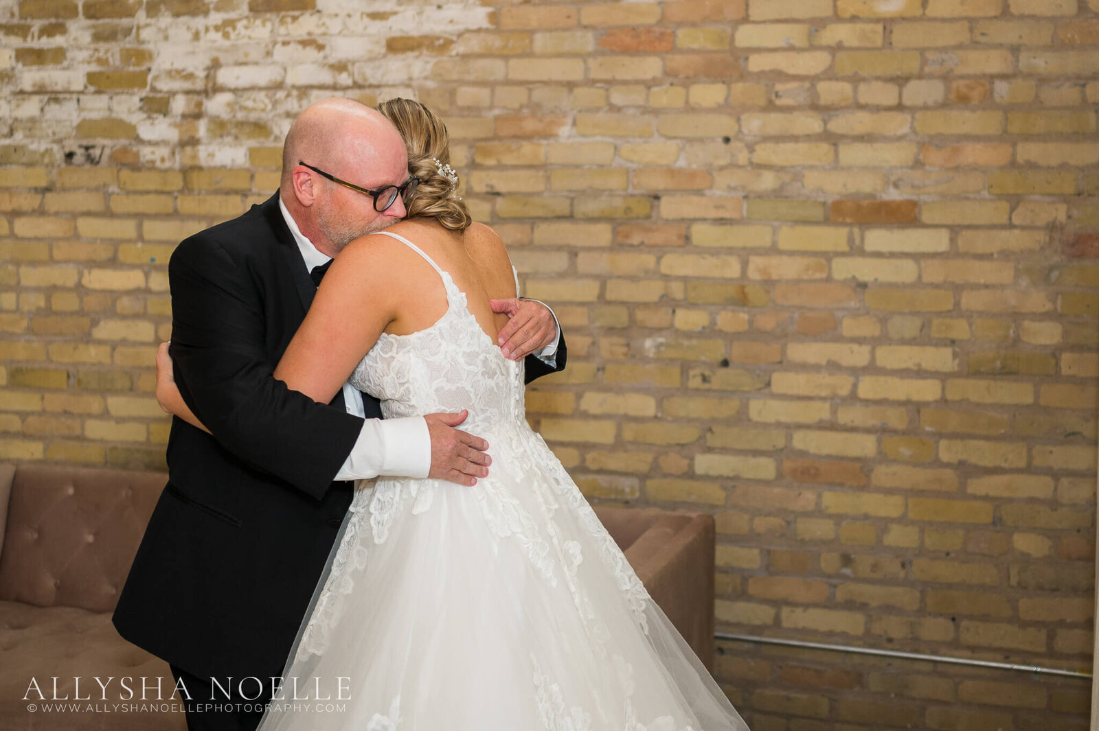 Wedding-at-The-Factory-on-Barclay-in-Milwaukee-0132