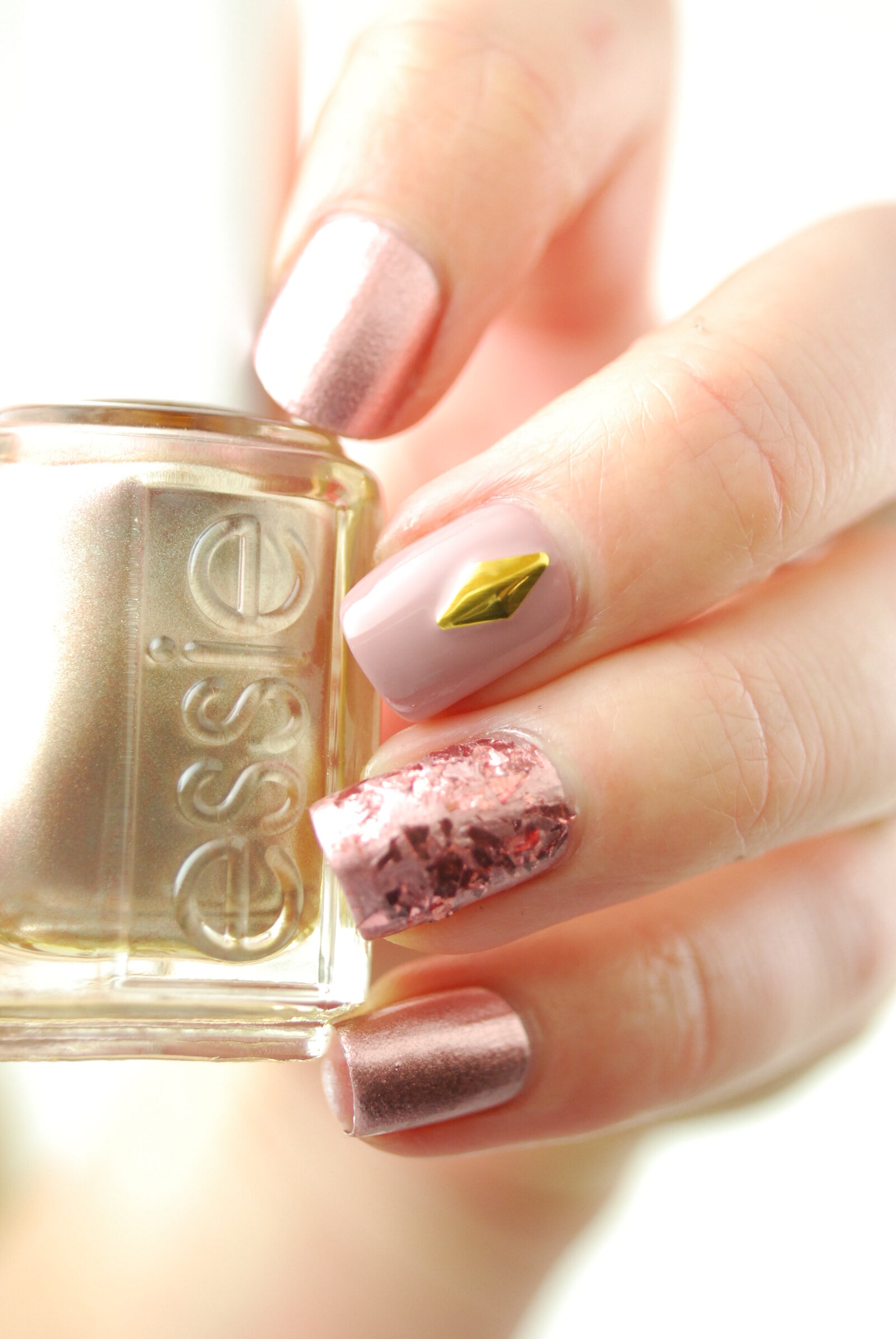 Rose Gold Nails 044
