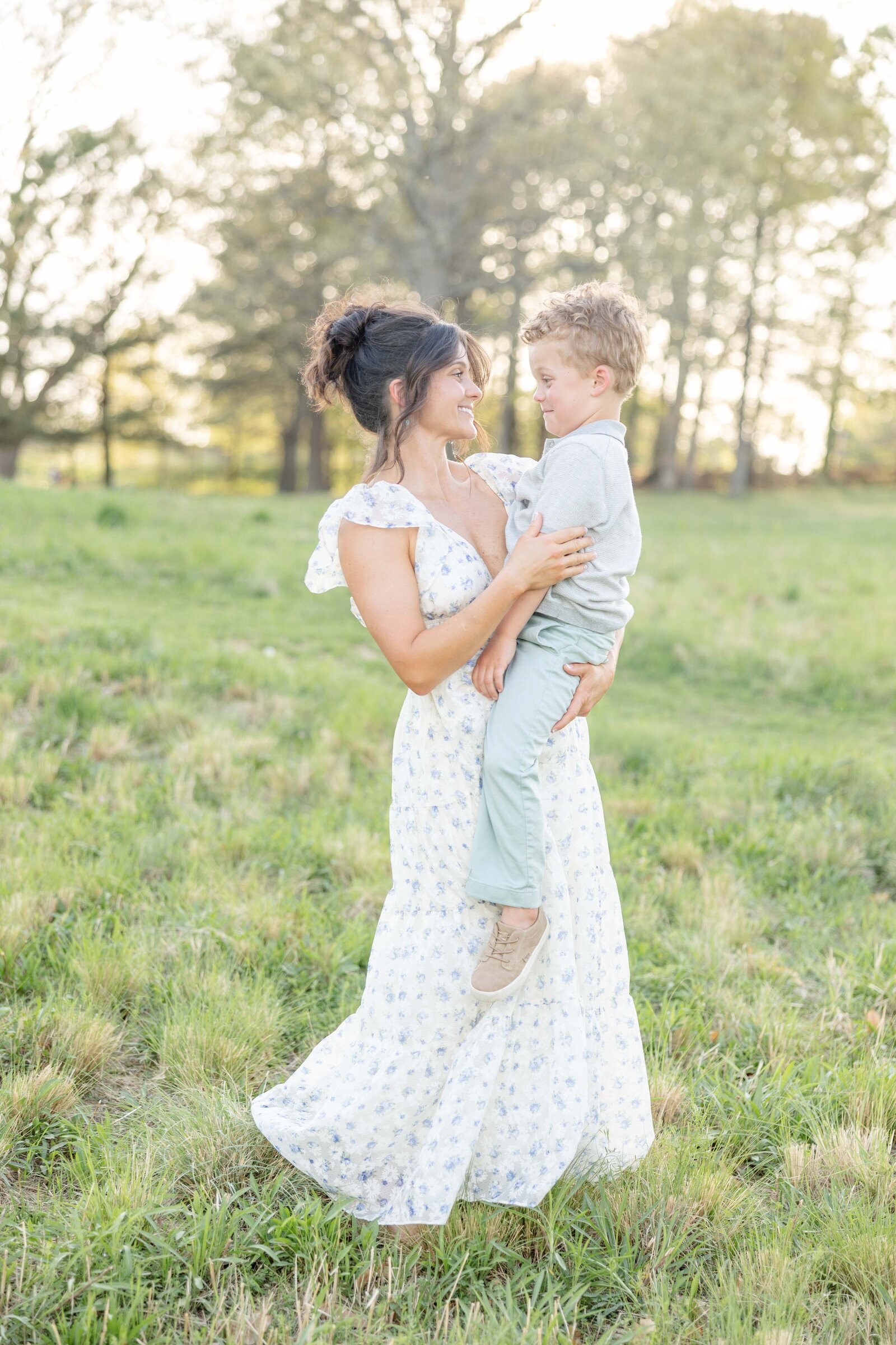 Raliegh-NC-spring-Mini-Session-Magnolia-and-Grace-Photography-Co-HeatherS# (1)-12