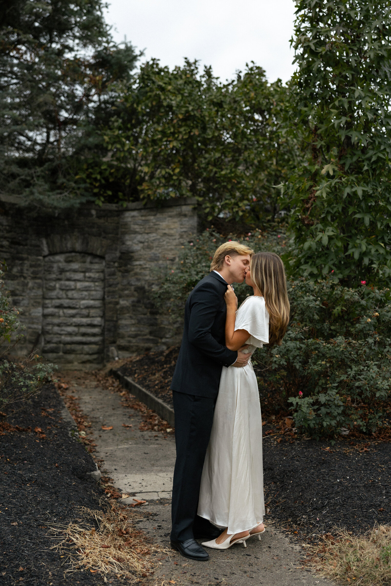 AbbyDutraPhotography_E&FEngagement_Sneaks-12