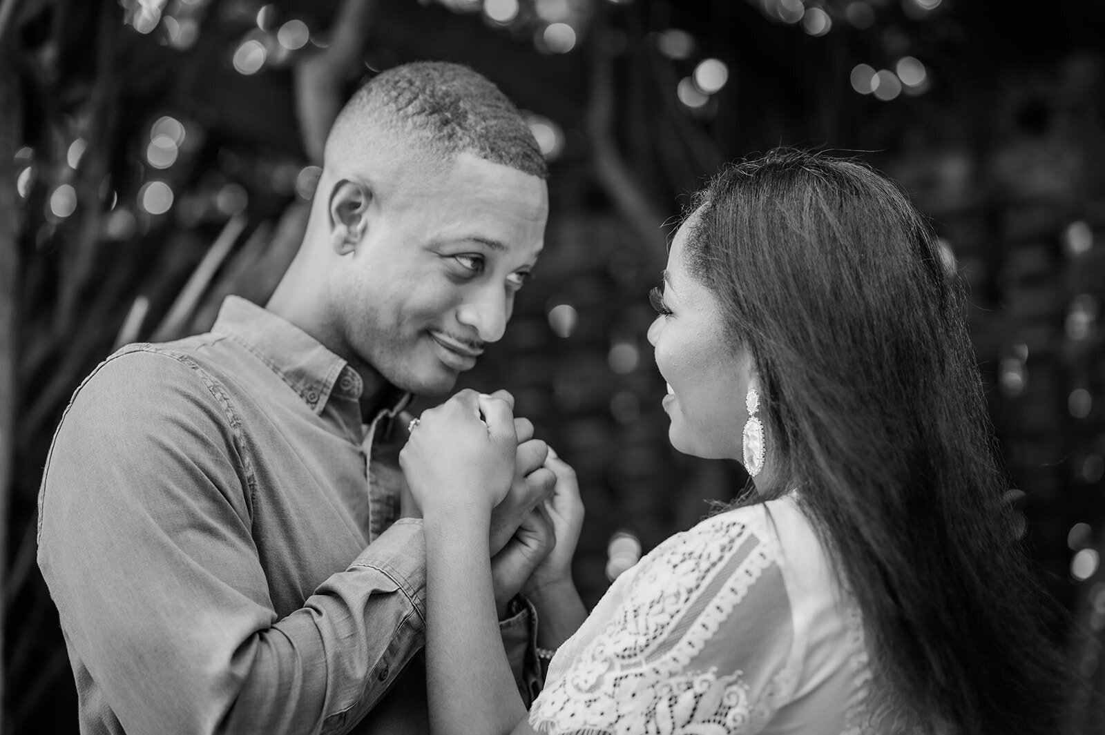 engagement photos Cummer Museum of Art and  Gardens chabeli woolsey photography-262