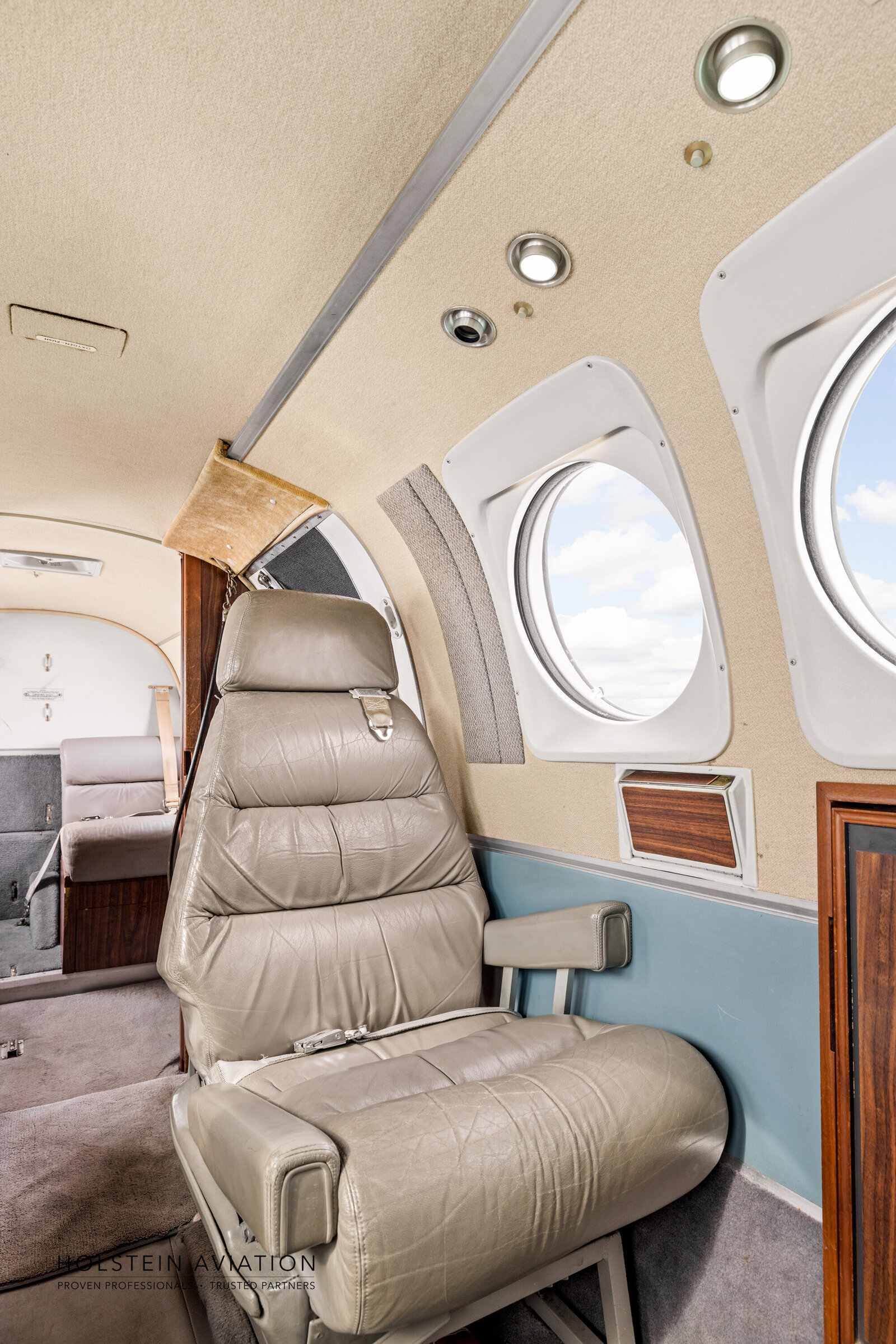 KingAir C90B Watermark-10