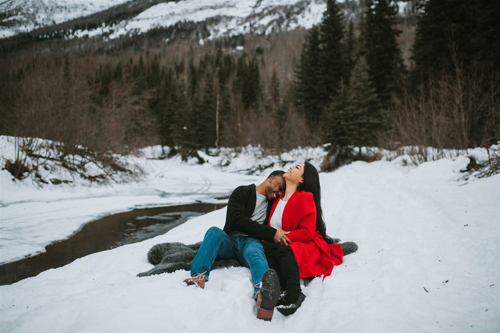 Eagle River Engagement Photographer | Alaska Wedding Photographer | Winter Photos2