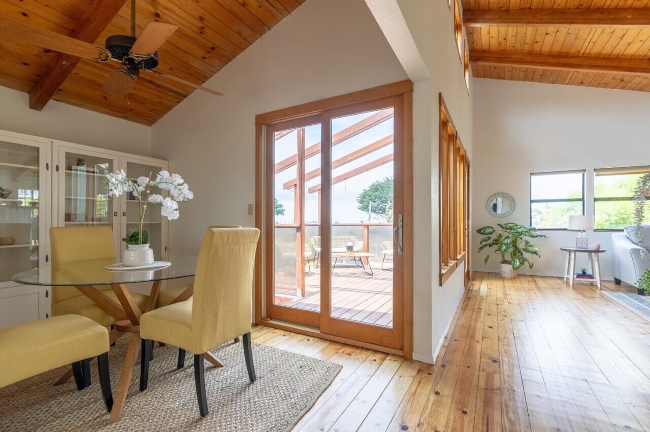 cool-beach-house-california-pacifica
