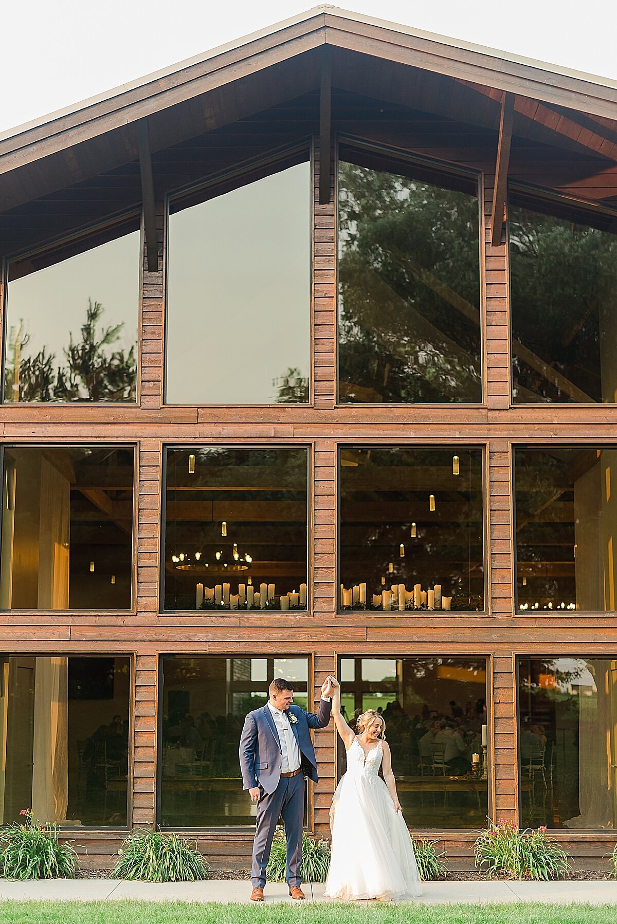 Mint Green & Navy Summer Wedding at Pear Tree Estate | Champaign, IL_0067