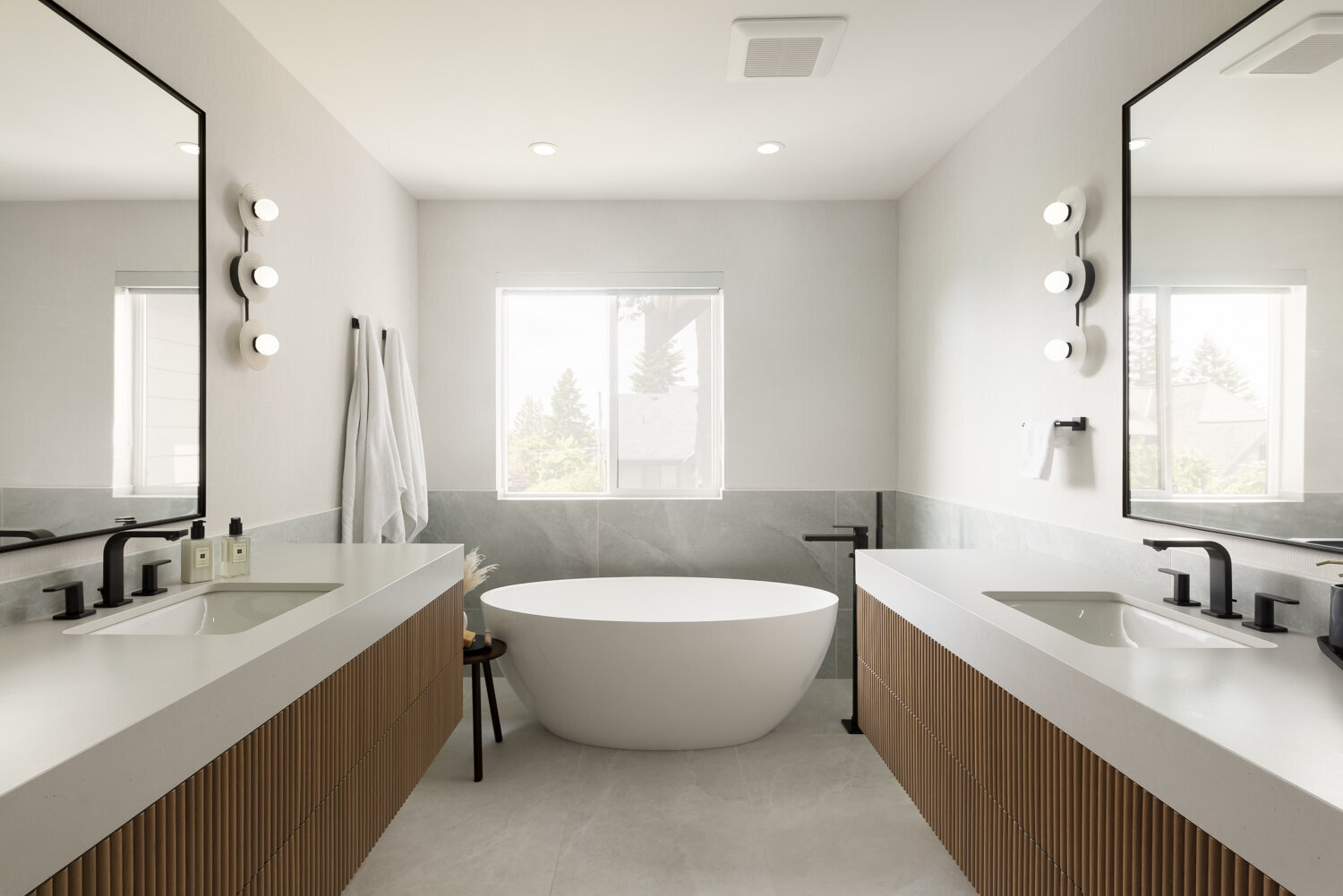 modern-double-vanity-bathroom-coquitlam-designer