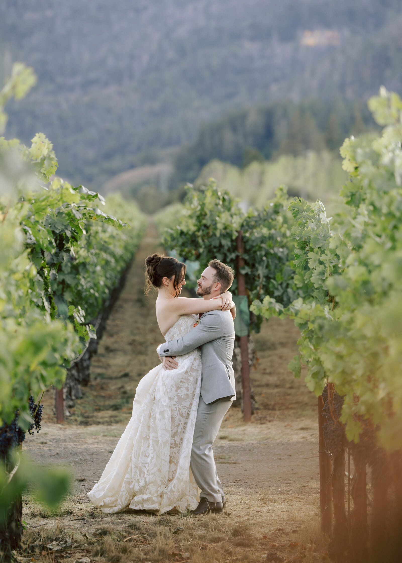 0061-2025-Olivia_Chris_Sneak