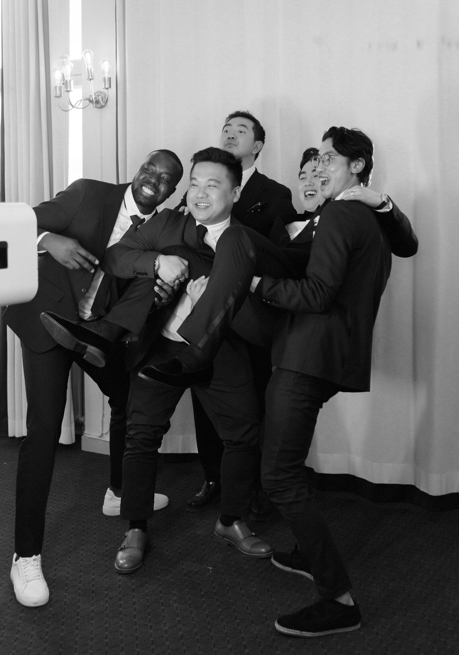 Destination Wedding Photographer Anna Lundgren in Stockholm Wedding at Solliden Skansen Stockholm Sweden_120