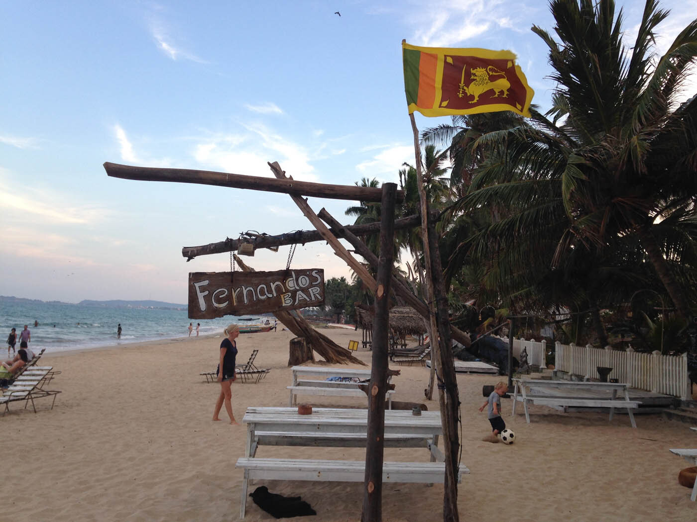 Reis_met_kinderen-Sri_Lanka-oostkust