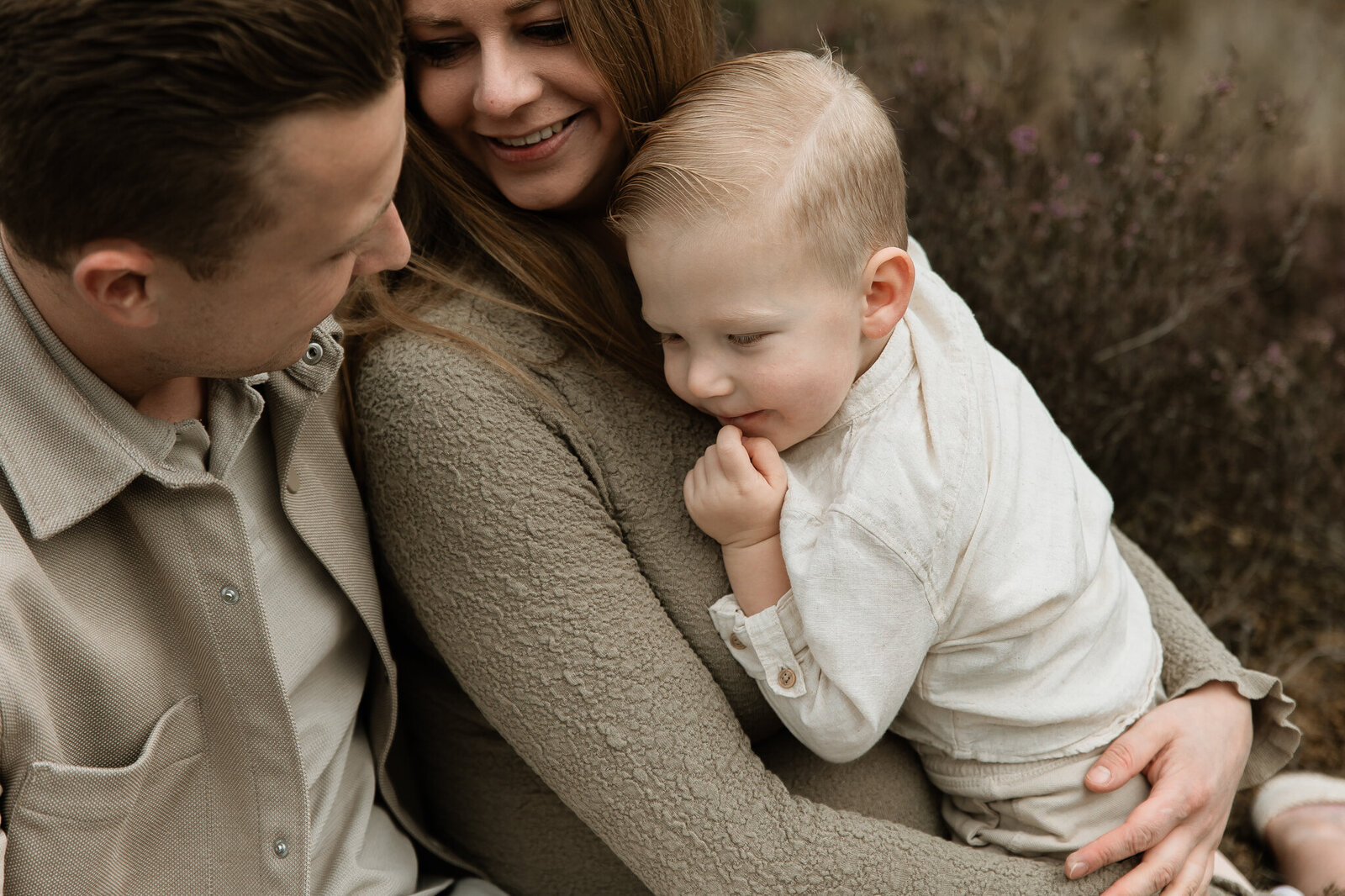 lanoukfotografie_zwangerschapsshoot_emma_son-60