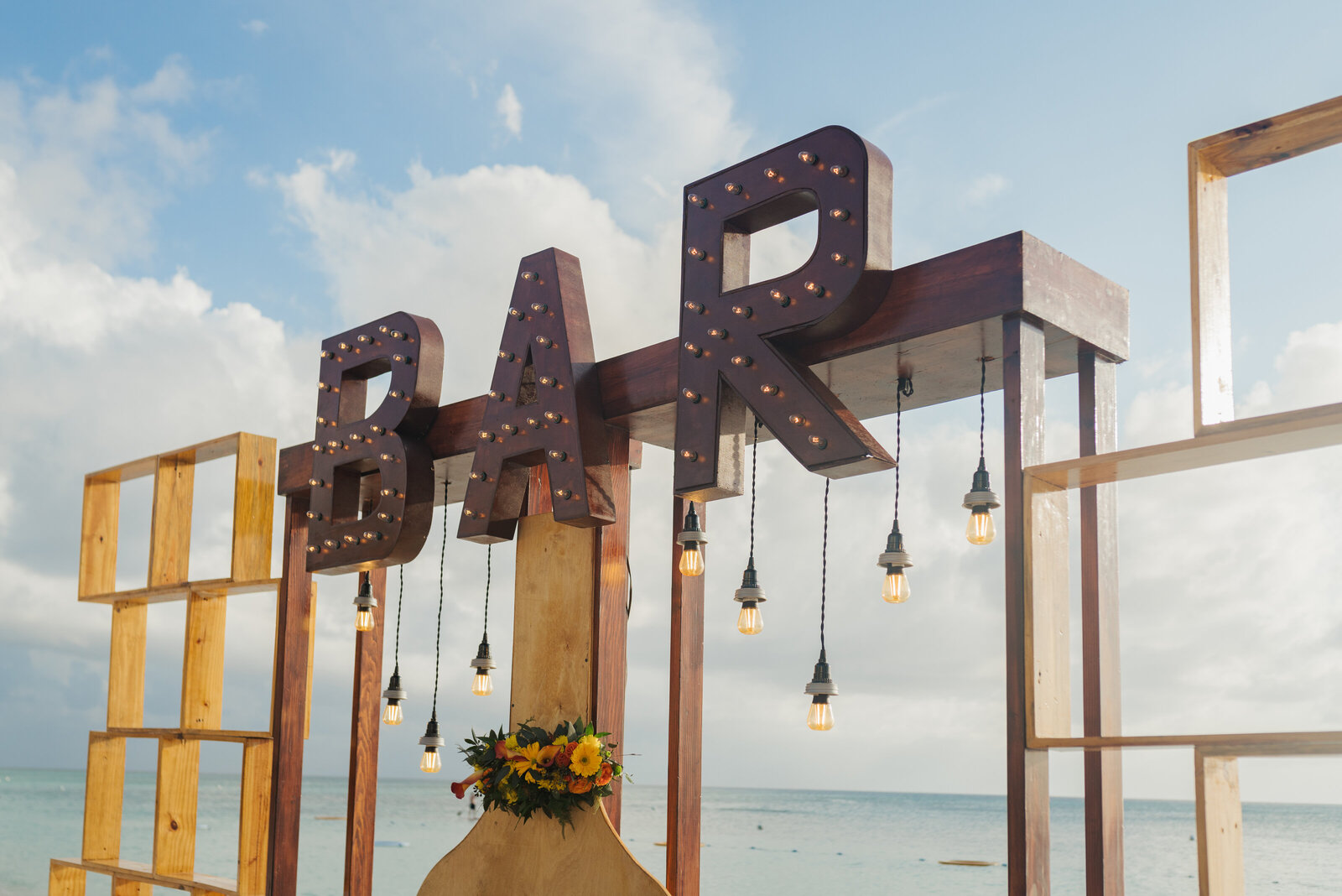 190524AstraZeneca-BeachDinnerDecor-32