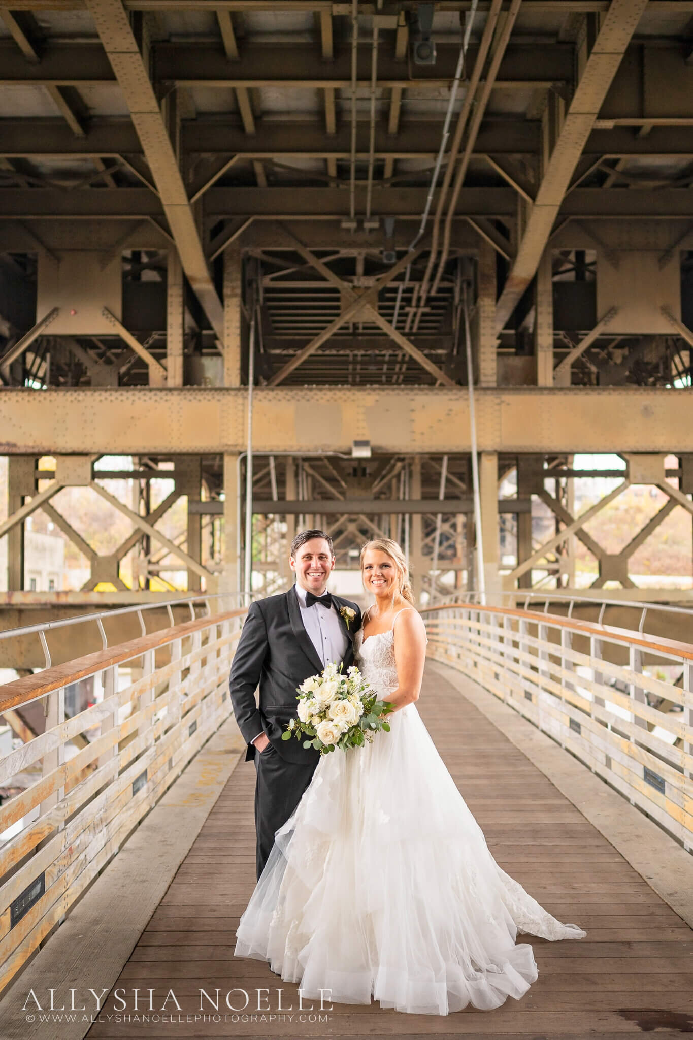 Wedding-at-The-Factory-on-Barclay-in-Milwaukee-0510