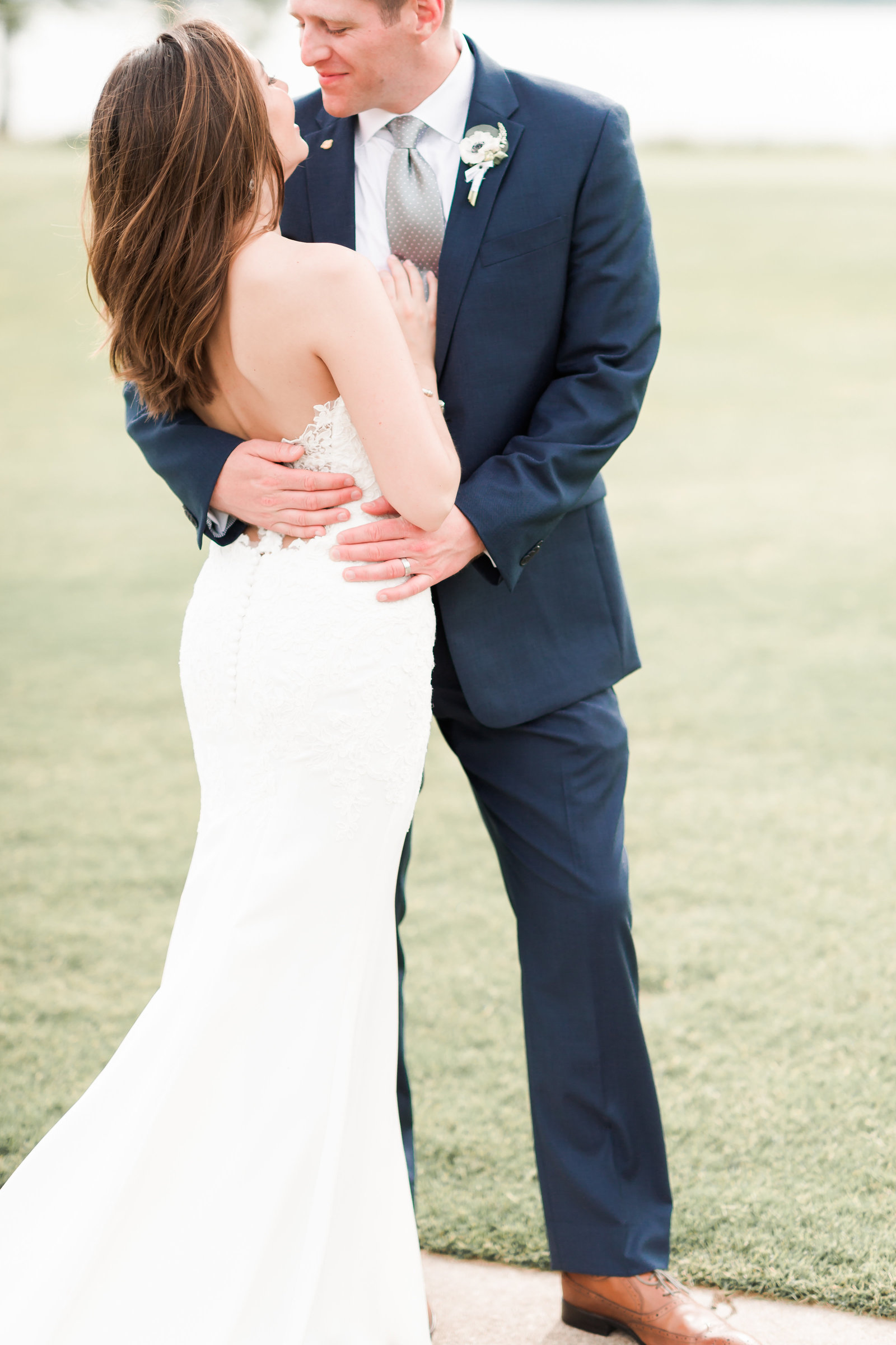 Two Rivers Country Club Classic Memorial Day Wedding by Elizabeth Friske Photography-49