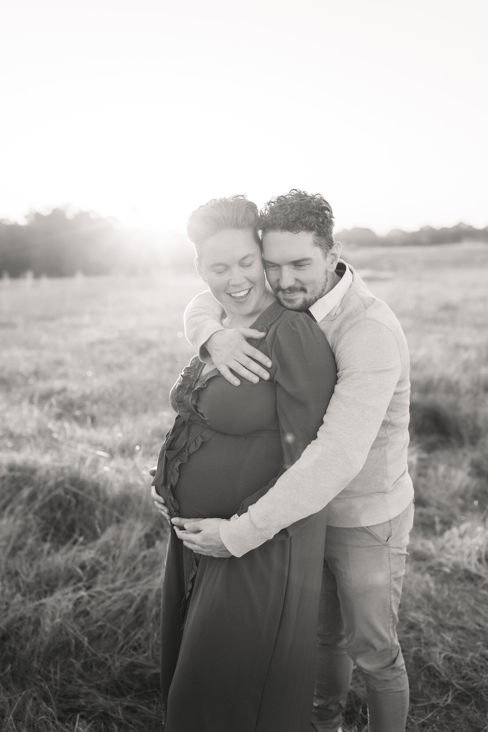 hawkesbury-maternity-session-soft-and-connected