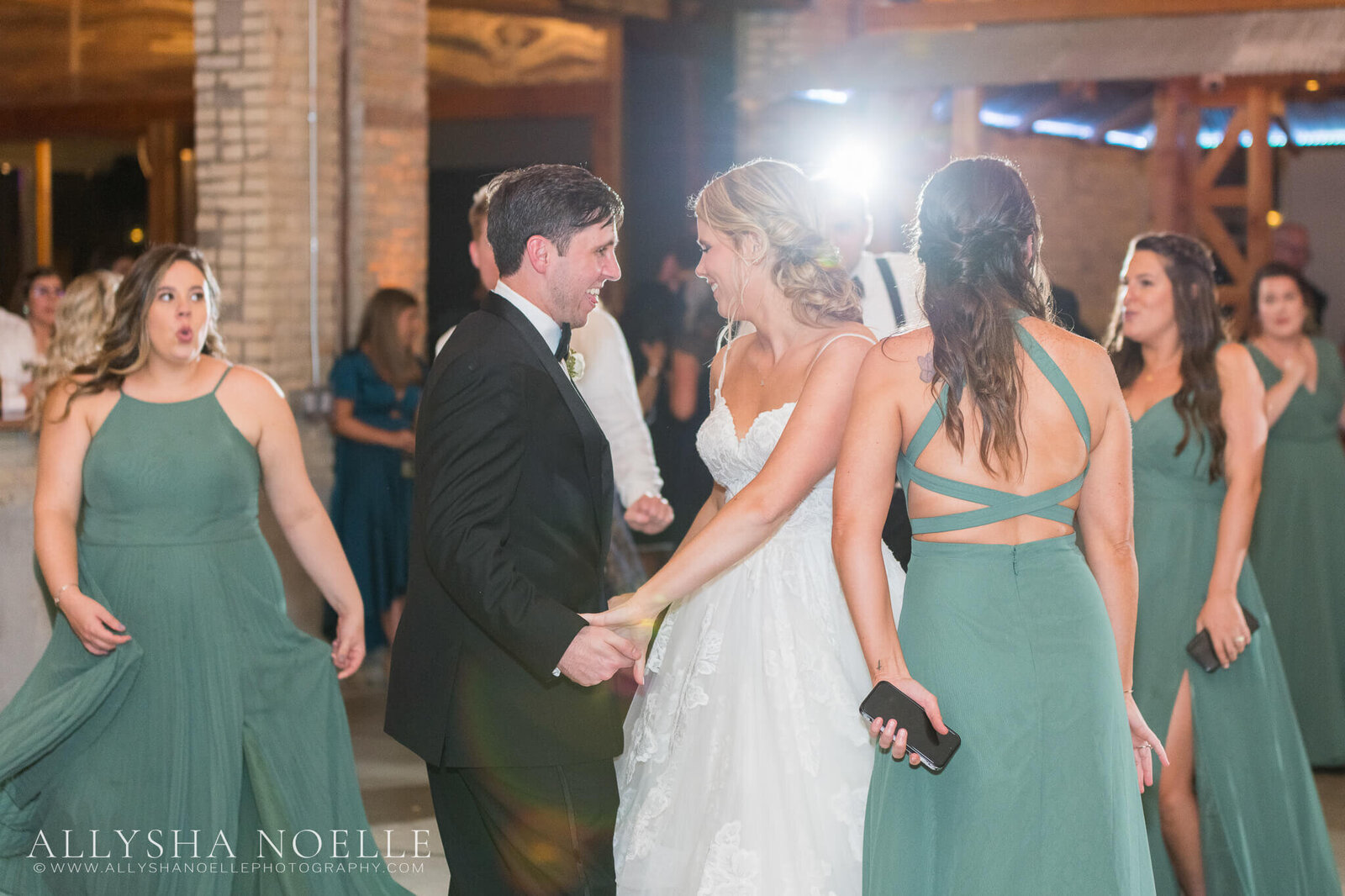 Wedding-at-The-Factory-on-Barclay-in-Milwaukee-1119
