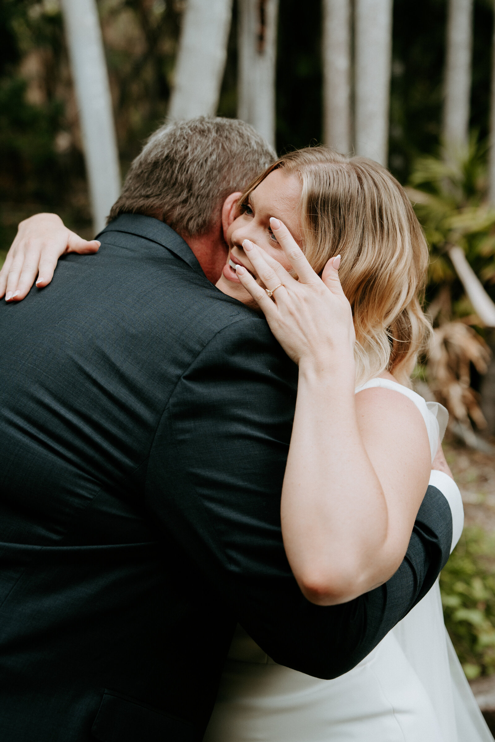2024-07-27-Caity + Jacob Hart Darwin Botanic Gardens Wedding Daisy + Pine Sneak Peeks-016