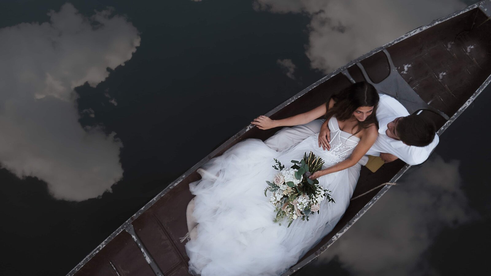 Virginiaelopementphotographer-KristenVann-LilyPond-3