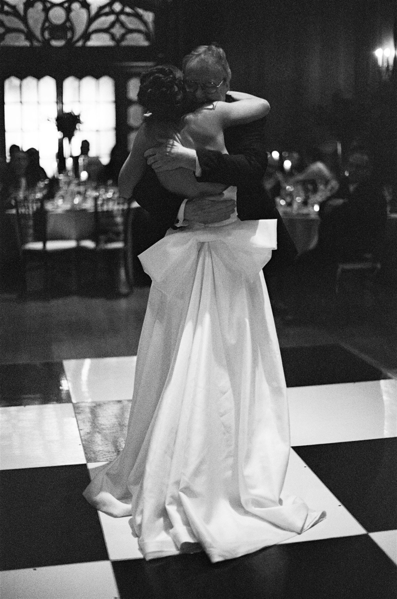 kohl-manison-film-photos-wedding-hanna-walkowaik-photography-0241