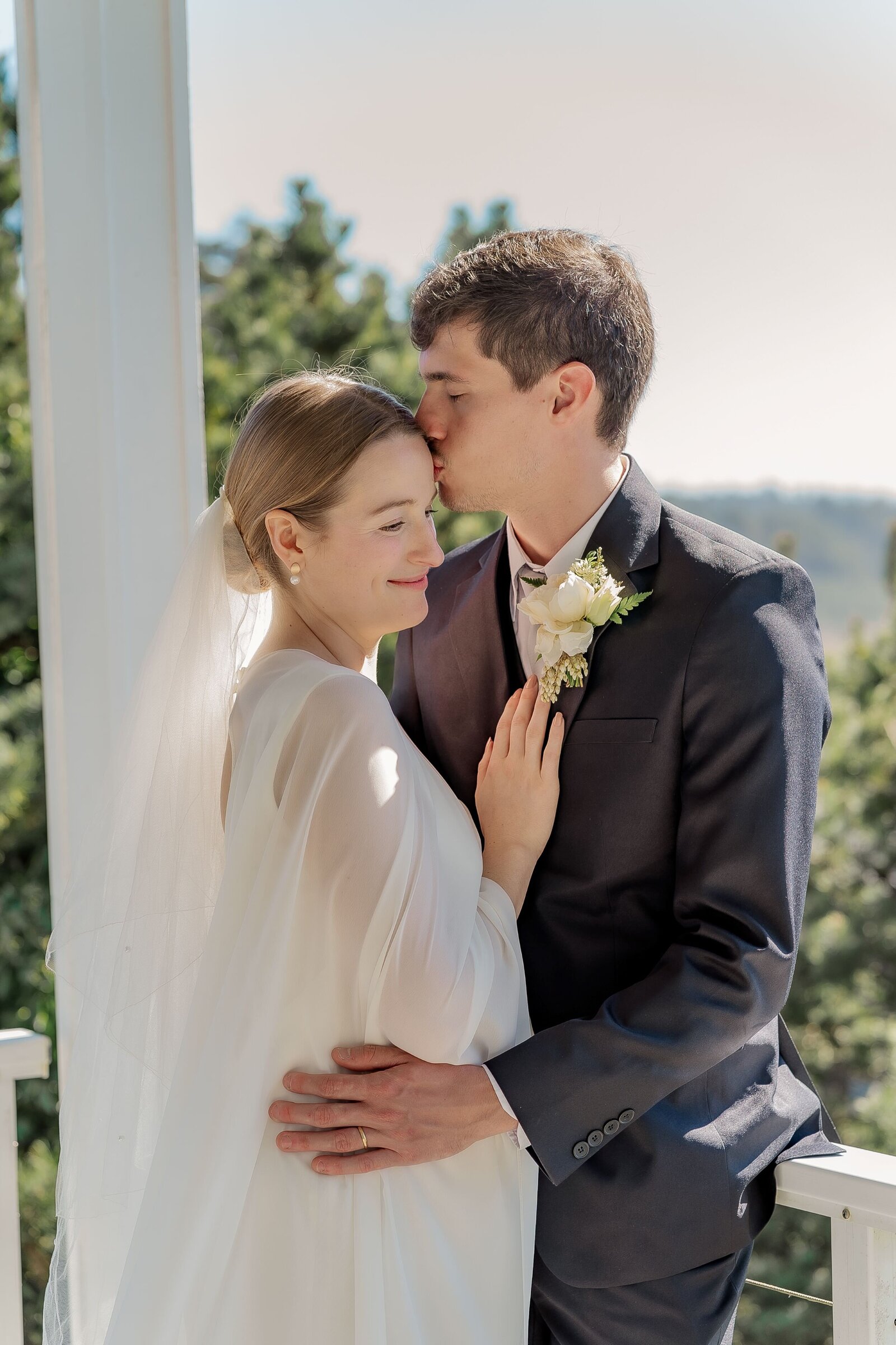 Wedding Photographer in Lincoln City, Oregon 