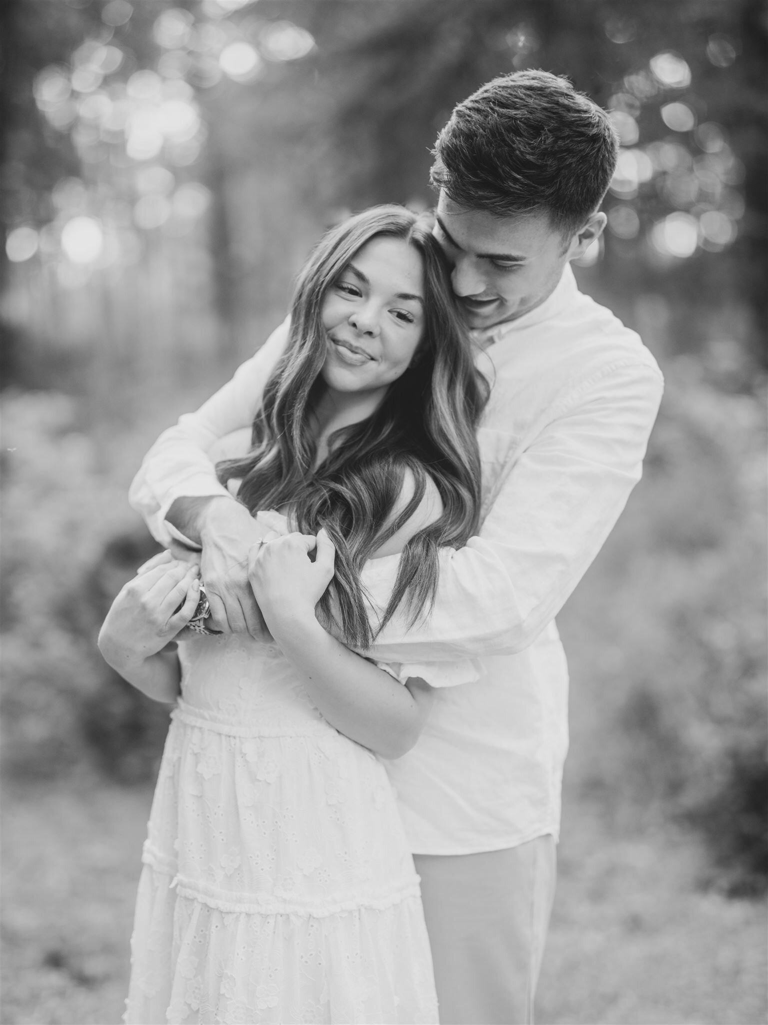 calgary-wedding-photographers-nicole-sarah-forest-engagement-fish-creek-MC-13_websize