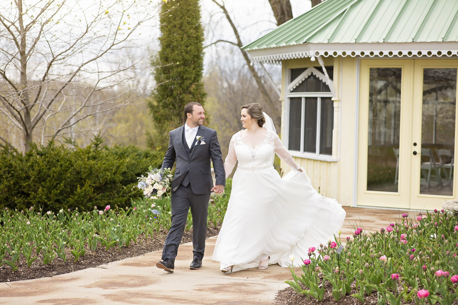 Green Bay Botanical Garden Wedding - Wisconsin Wedding