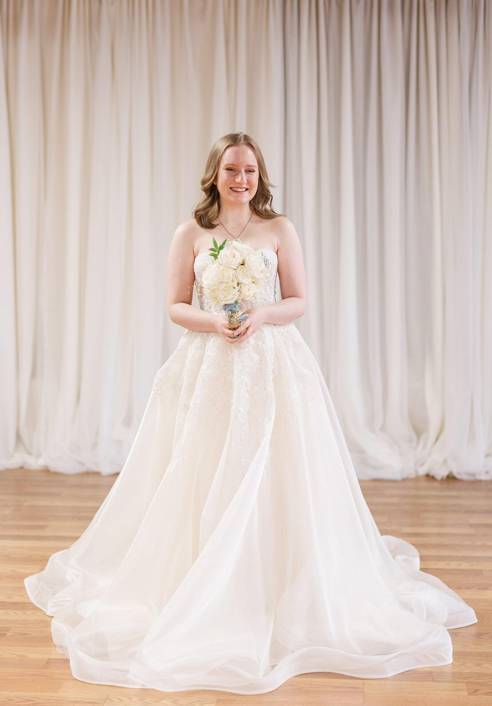Dallas-bride-in-wedding-gown