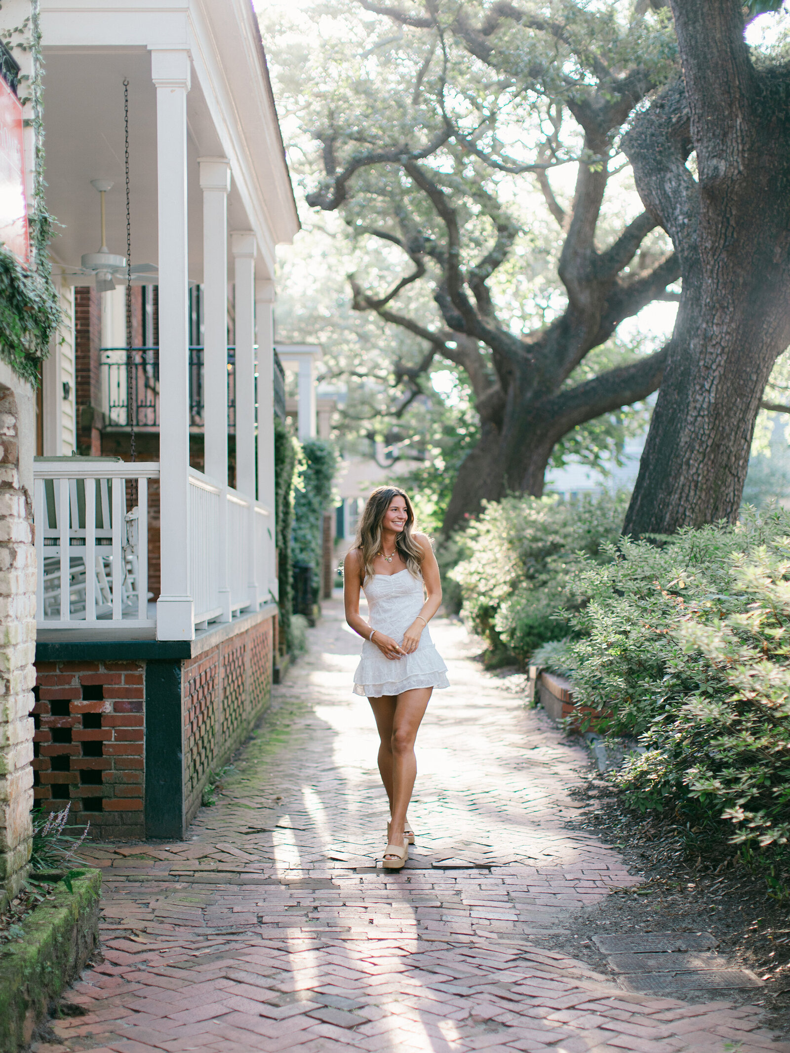 144-torianna-brooke-portraiture-historic-downtown-savannah-senior-session-jadyn