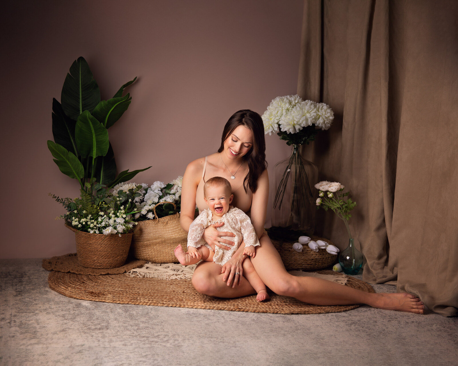Toronto-motherhood-portrait-photographer-Rosio-Moyano_021