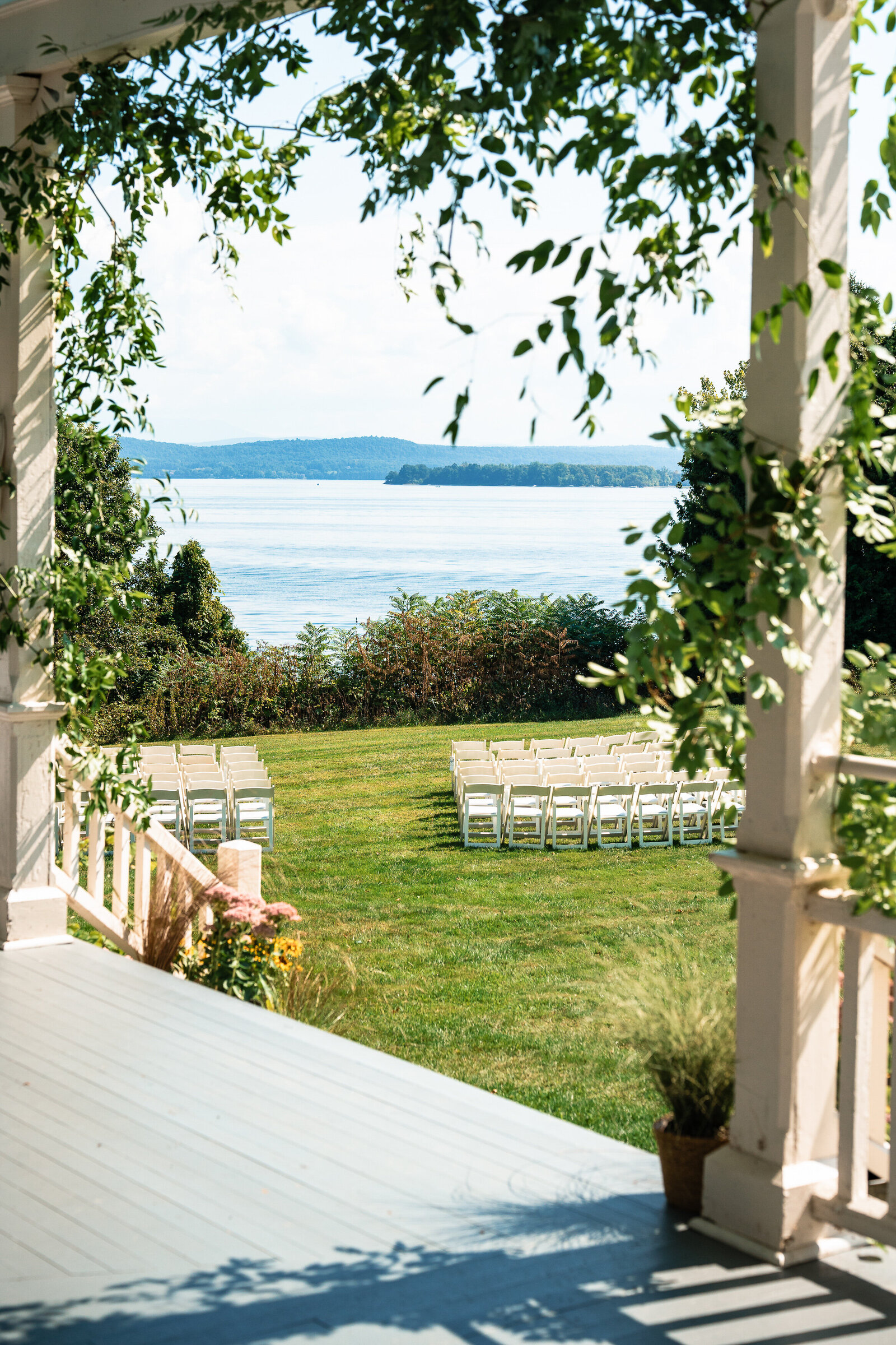 Lake-champlain-wedding-ceremony