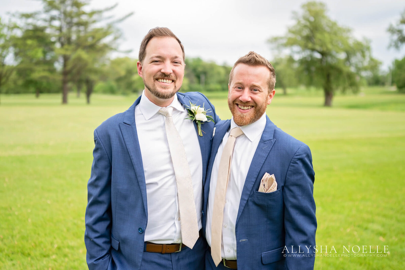 Wedding-at-River-Club-of-Mequon-301