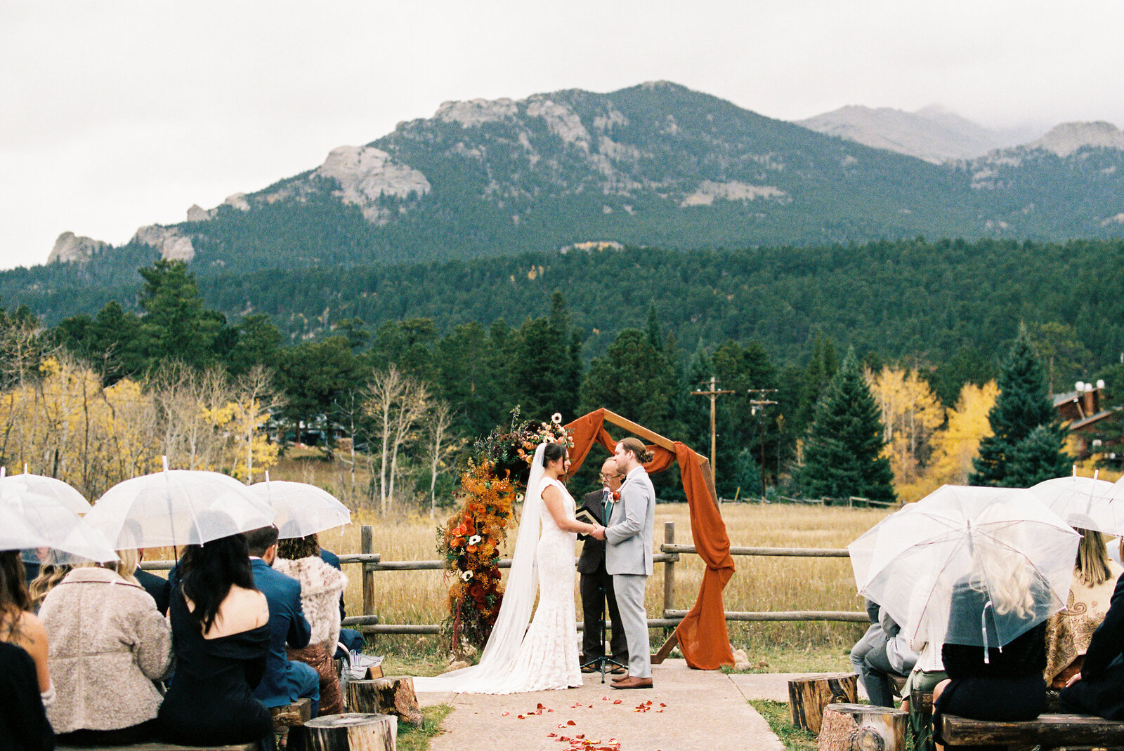 MENIQUEKOOSPHOTO-AMBER & HUNTER WEDDING FILM-070