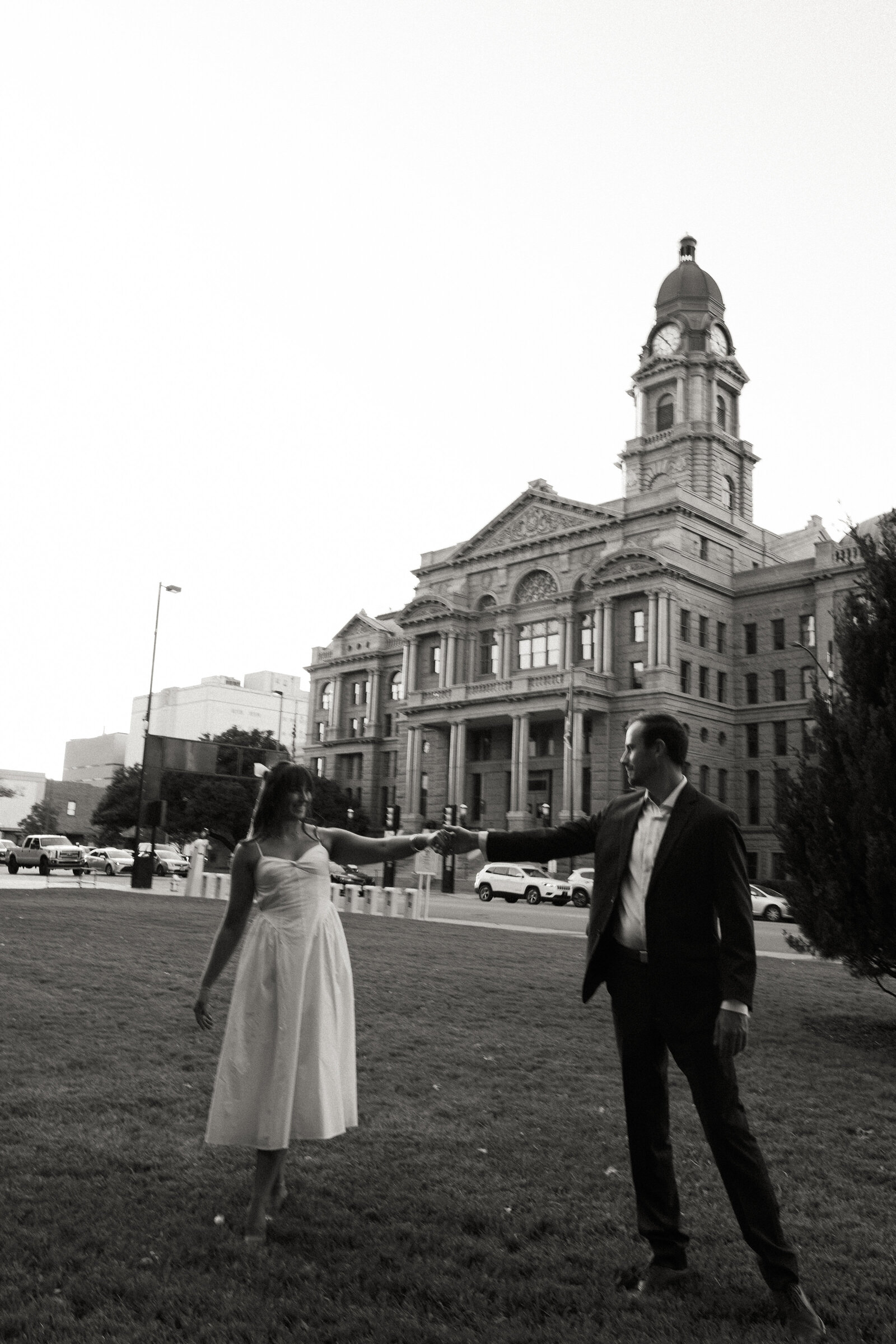 downtowndallasengagementphotos_stillsbytrinity-76