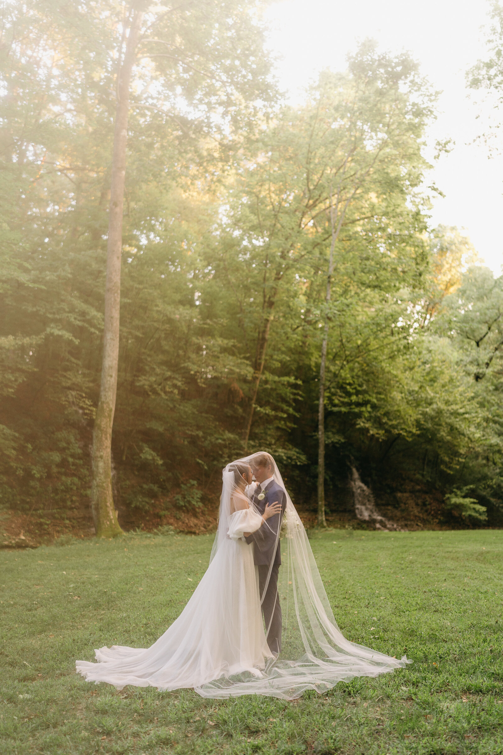 Fayetville-Arkansas-Wedding-Couple-02401