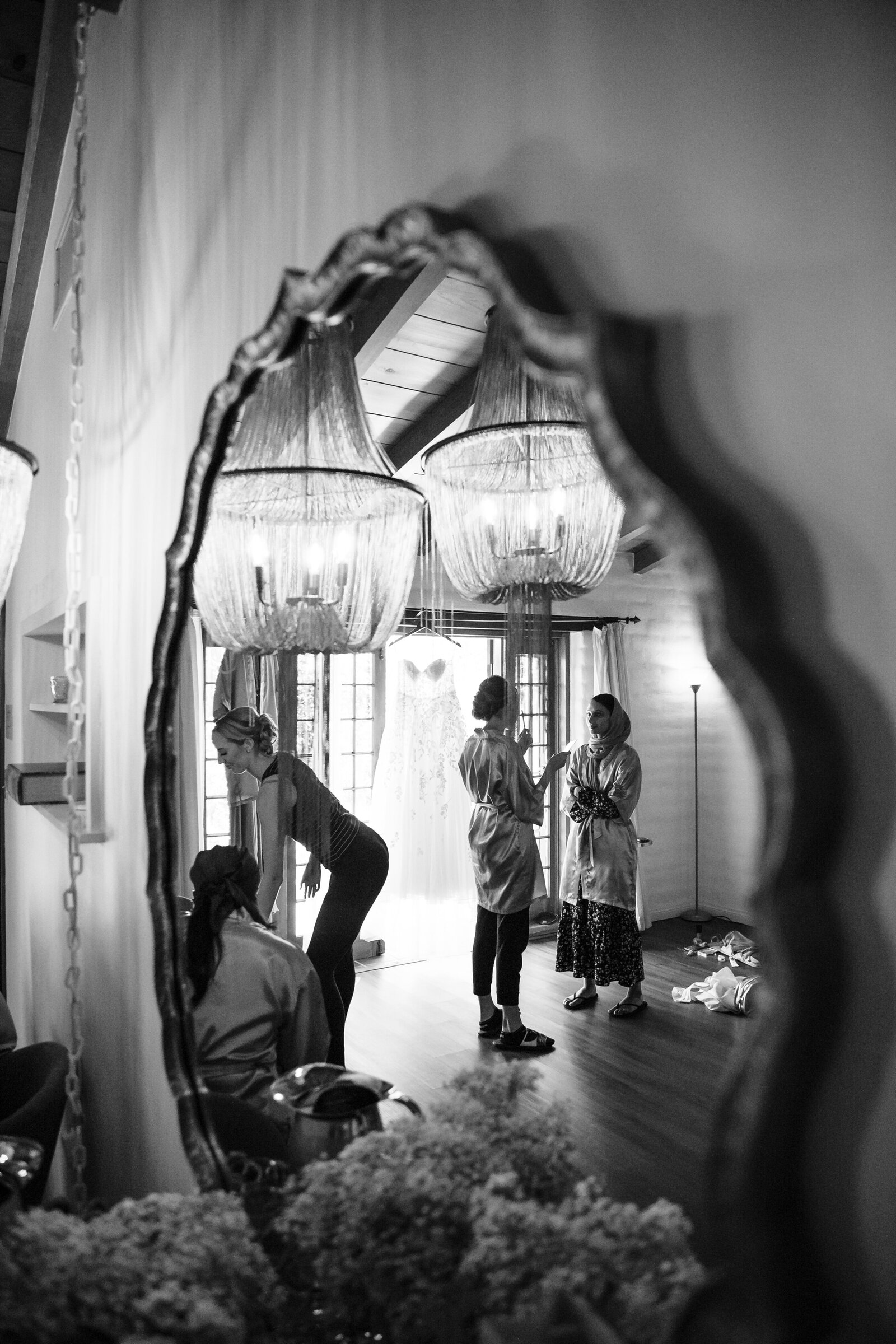 Bridal party getting ready in bridal suite