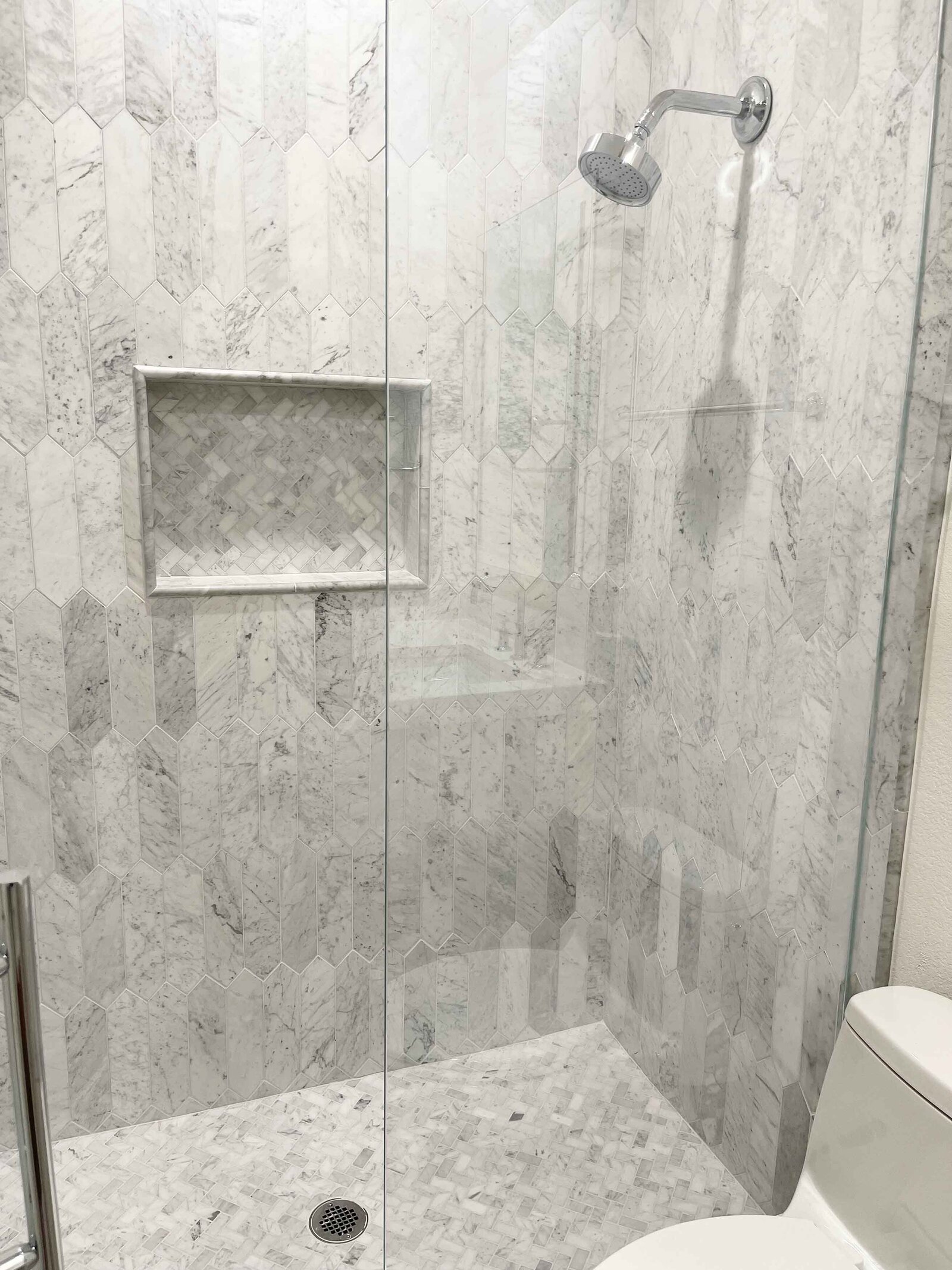 Comprehensive home renovation design showcasing a complete transformation of a living space, incorporating modern aesthetics, functional layouts, and quality materials to create a personalized home environment tailored to the client's needs and preferences.