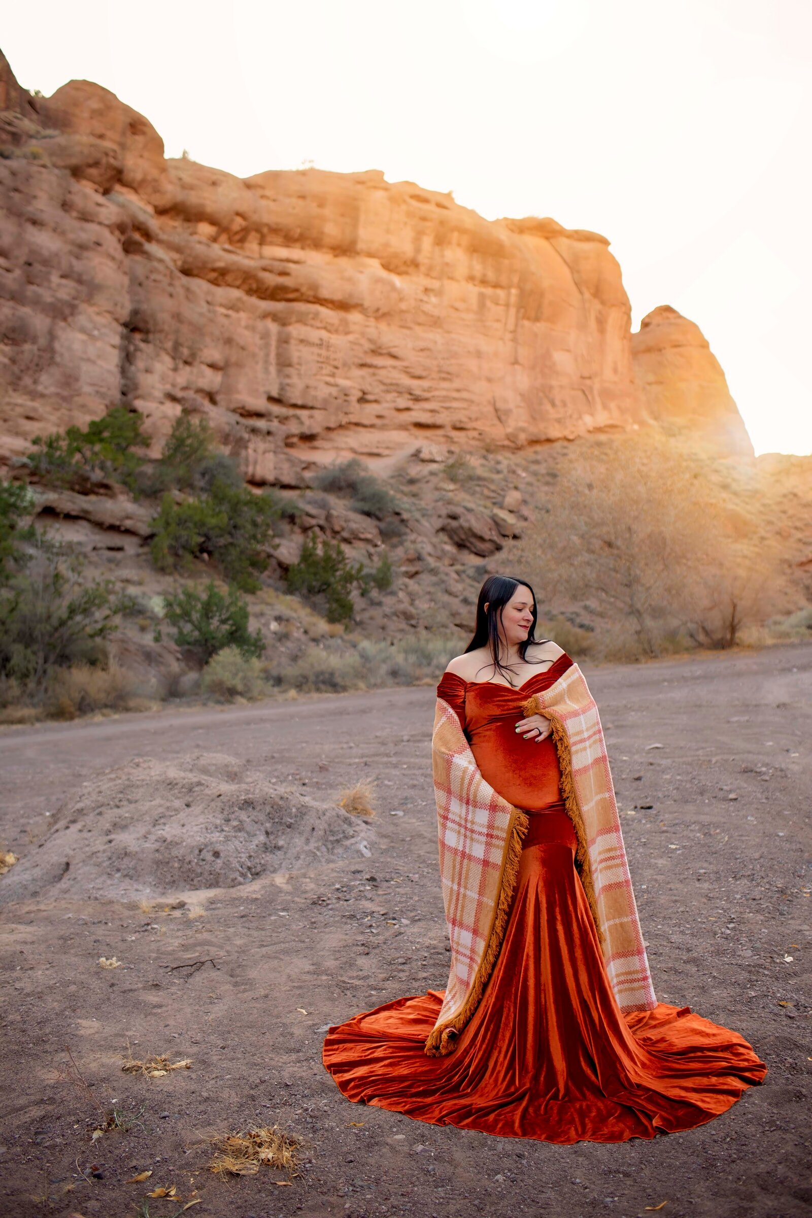 Maternity-session-in-a-slot-canyon-nm