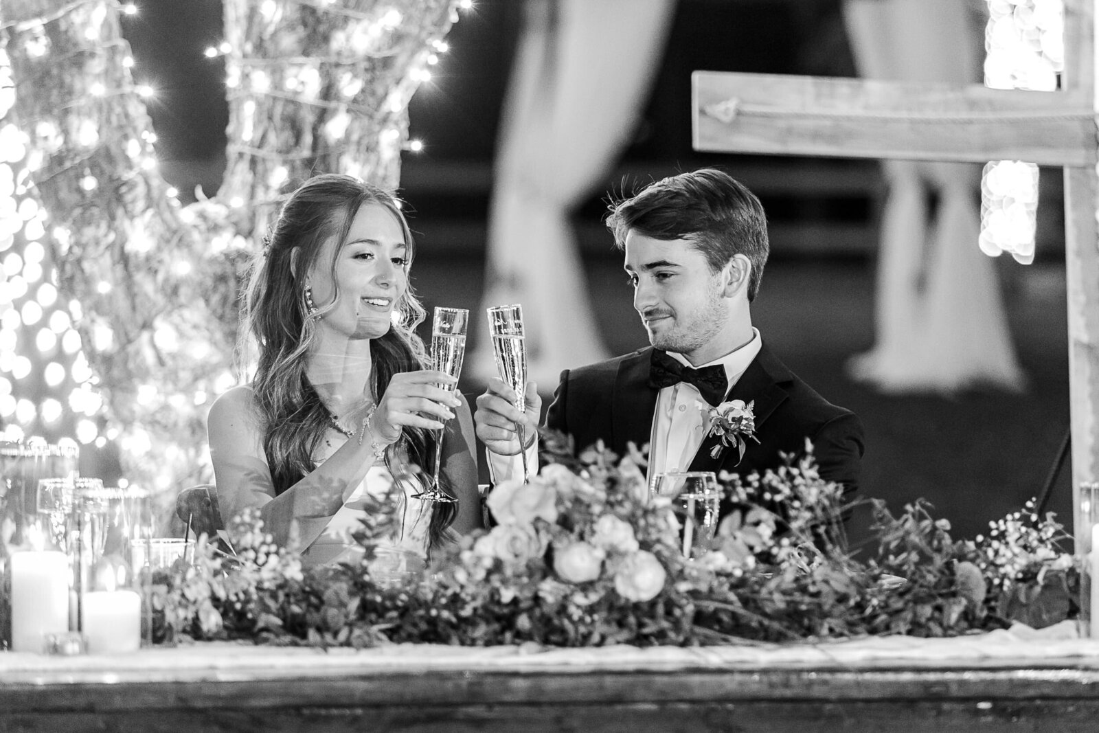 Phoenix-Wedding-Photographer-and-Videographer-Venue-at-the-Grove-WoodWed-1674