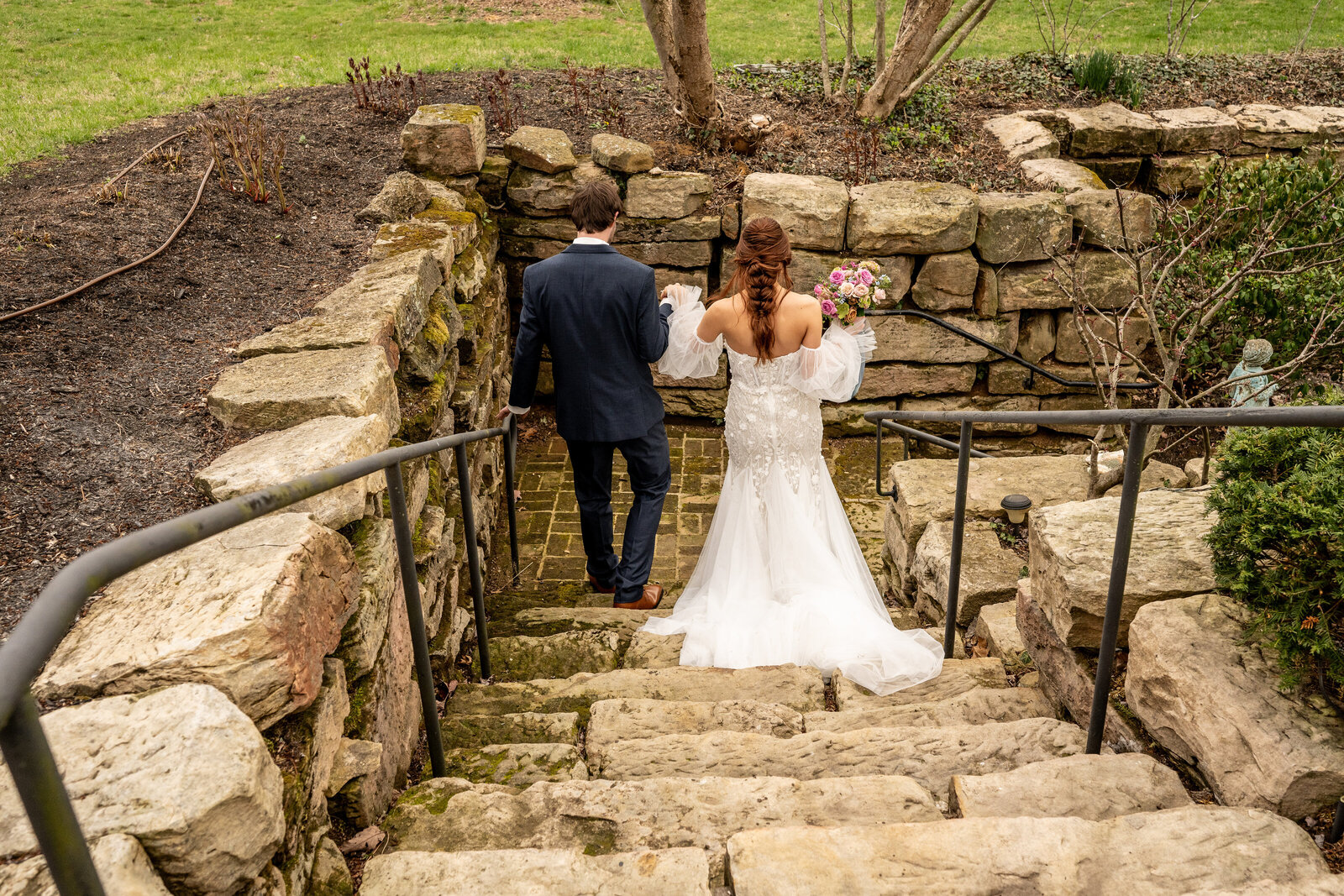 Indiana_wedding_photographer_evie_jill_photography_blueberry_hill_estate-033