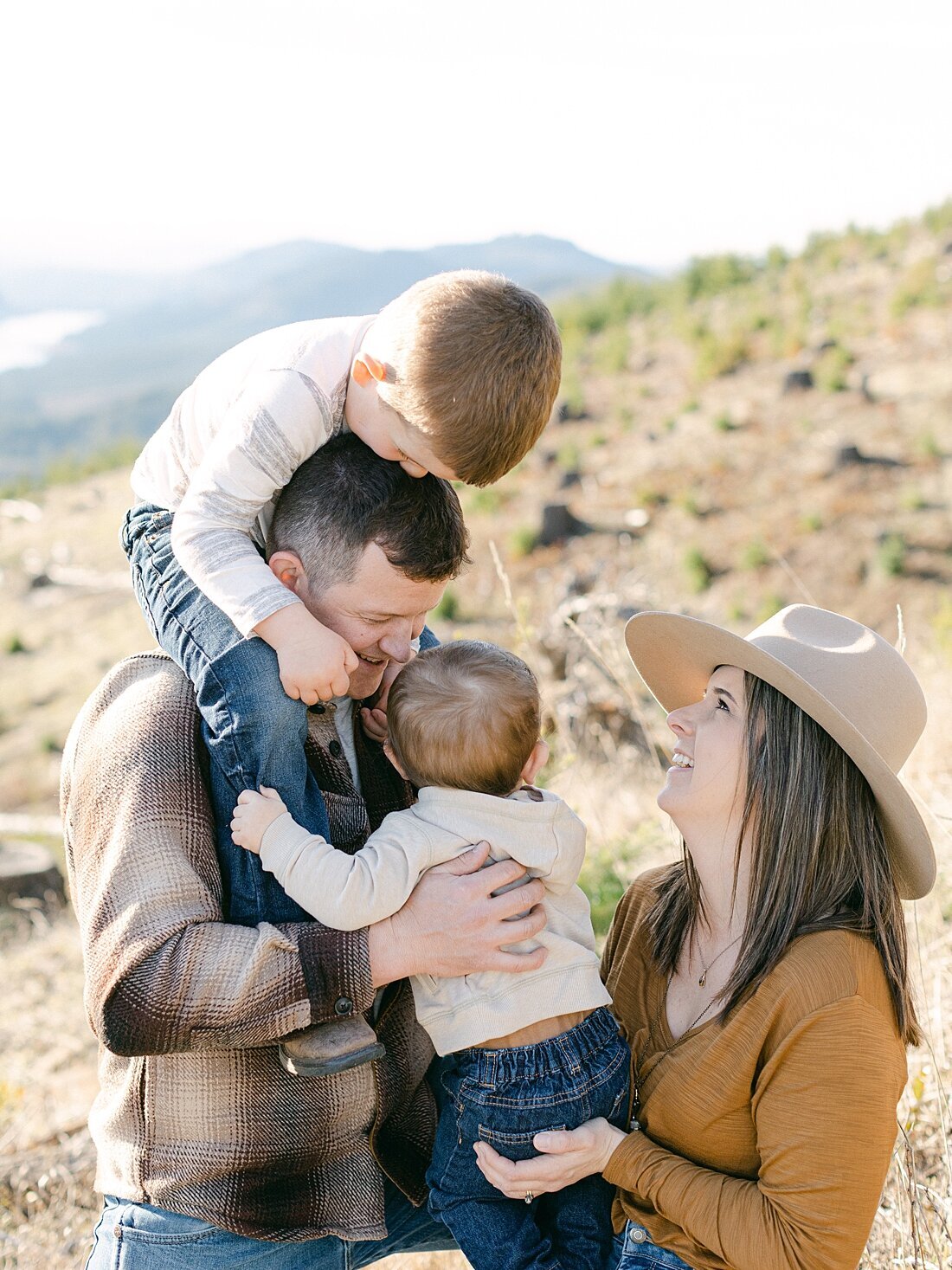 Mountain-top-family-photo-session-1633