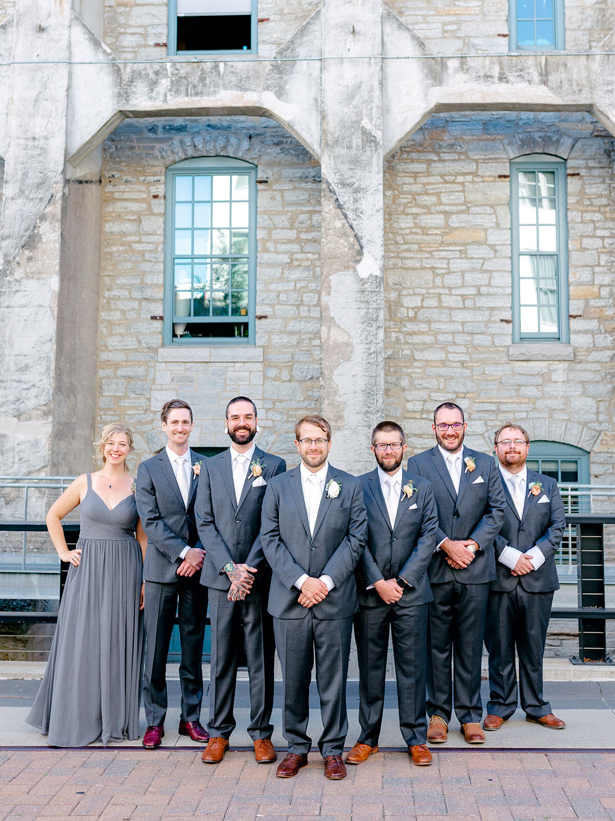groomsmen-gray-suits-groomswoman