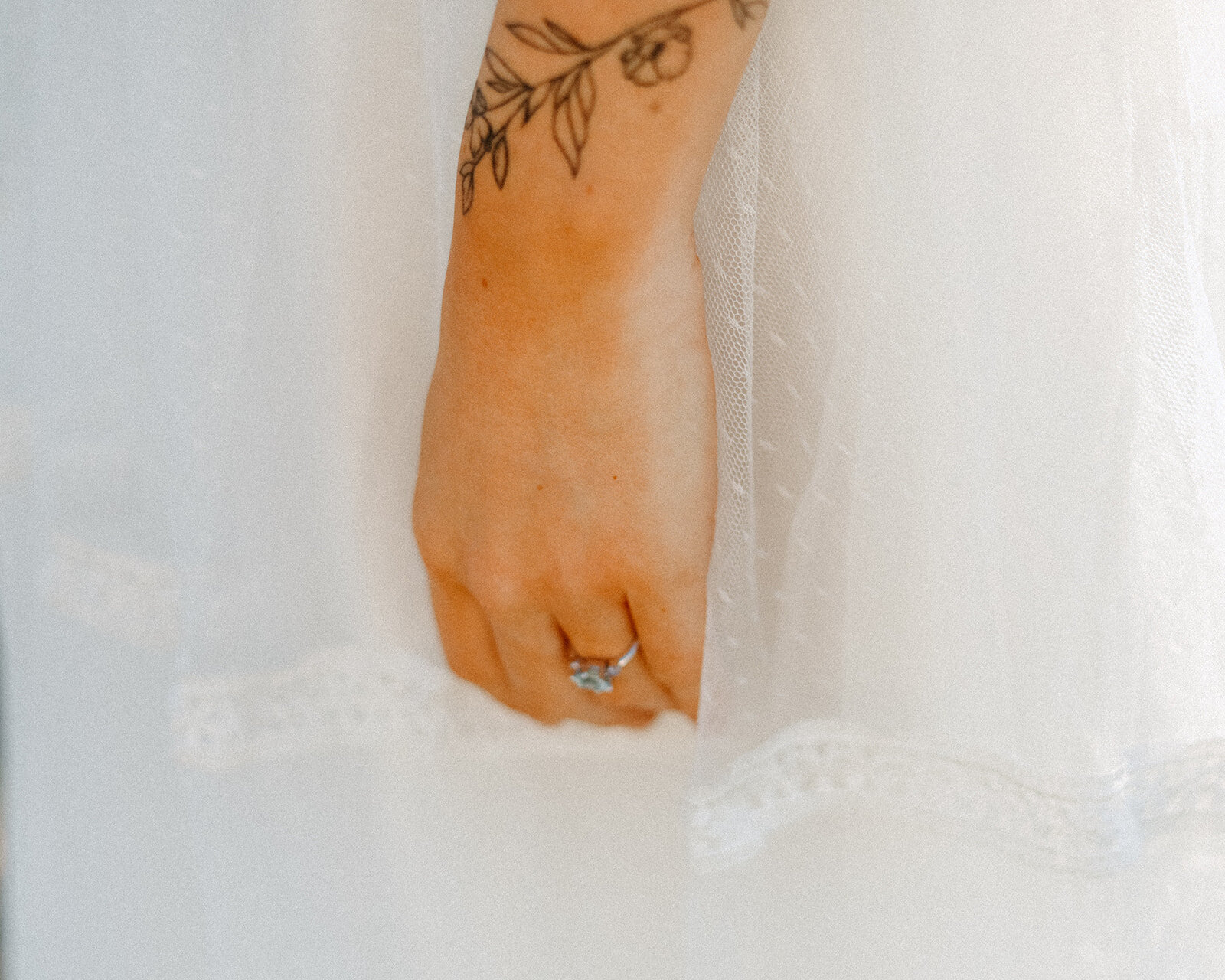 how to choose a wedding photographer