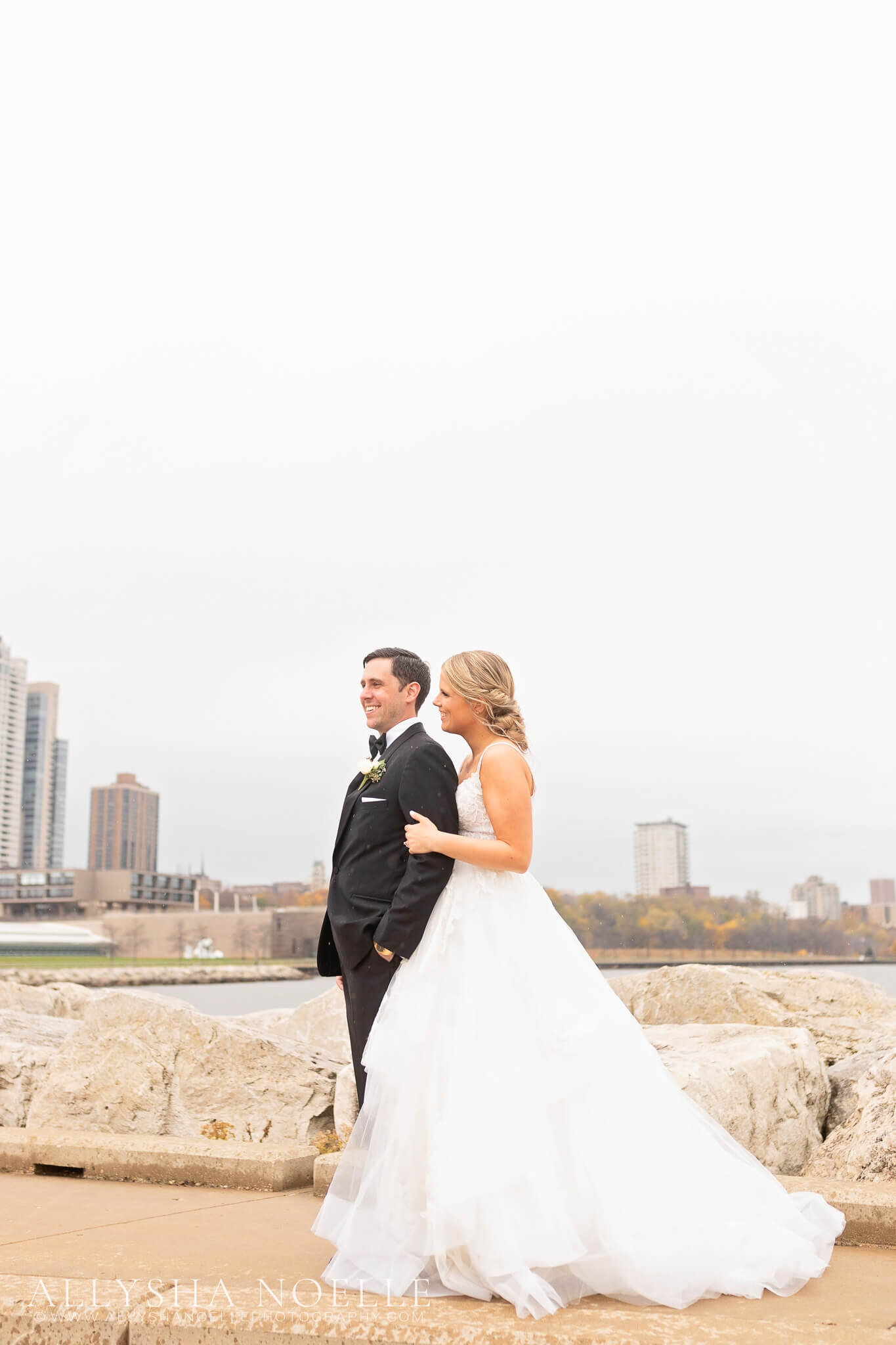 Wedding-at-The-Factory-on-Barclay-in-Milwaukee-0201