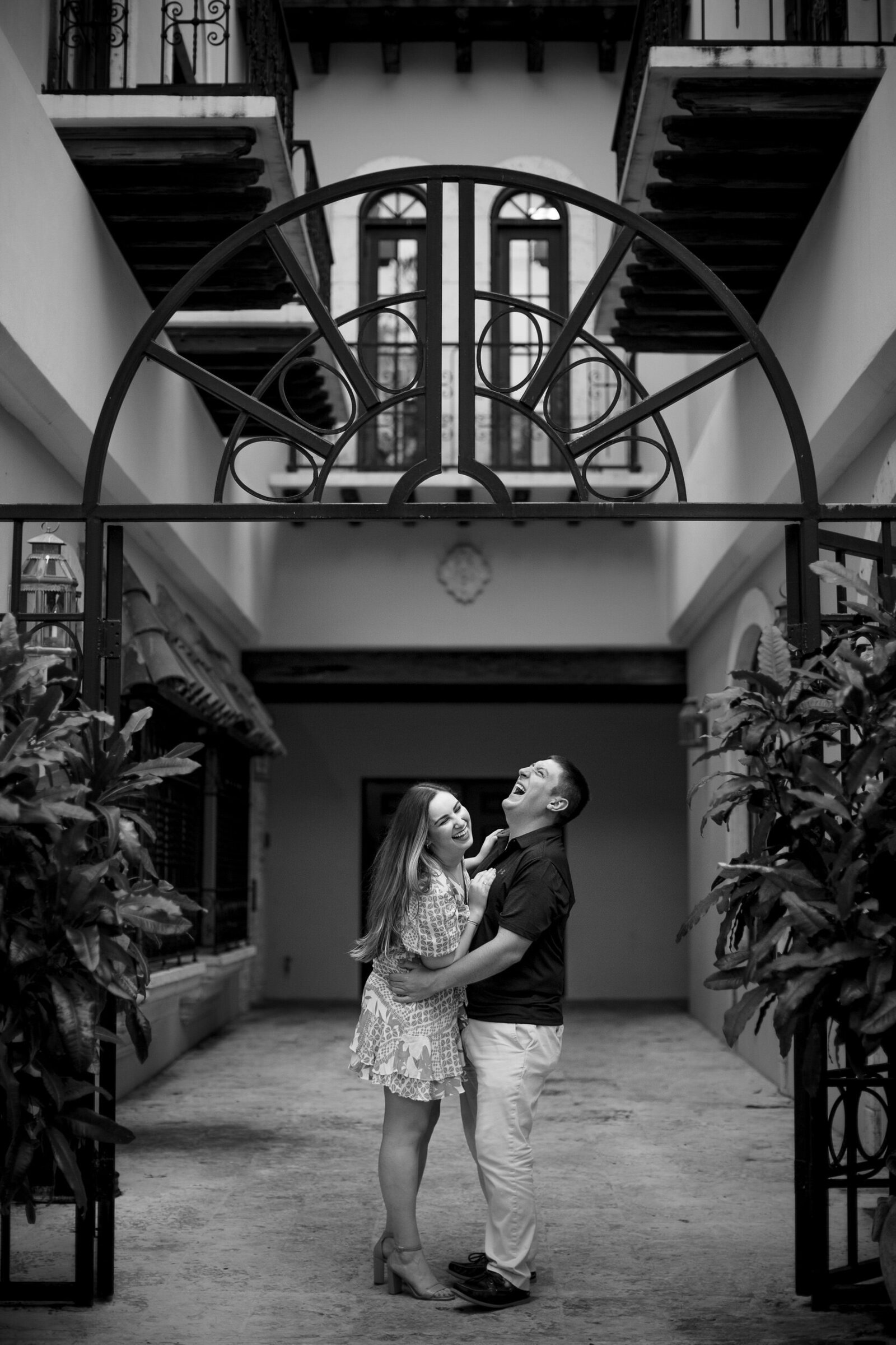 Fort-Lauderdale-Las-Olas-Engagement-Photos-7