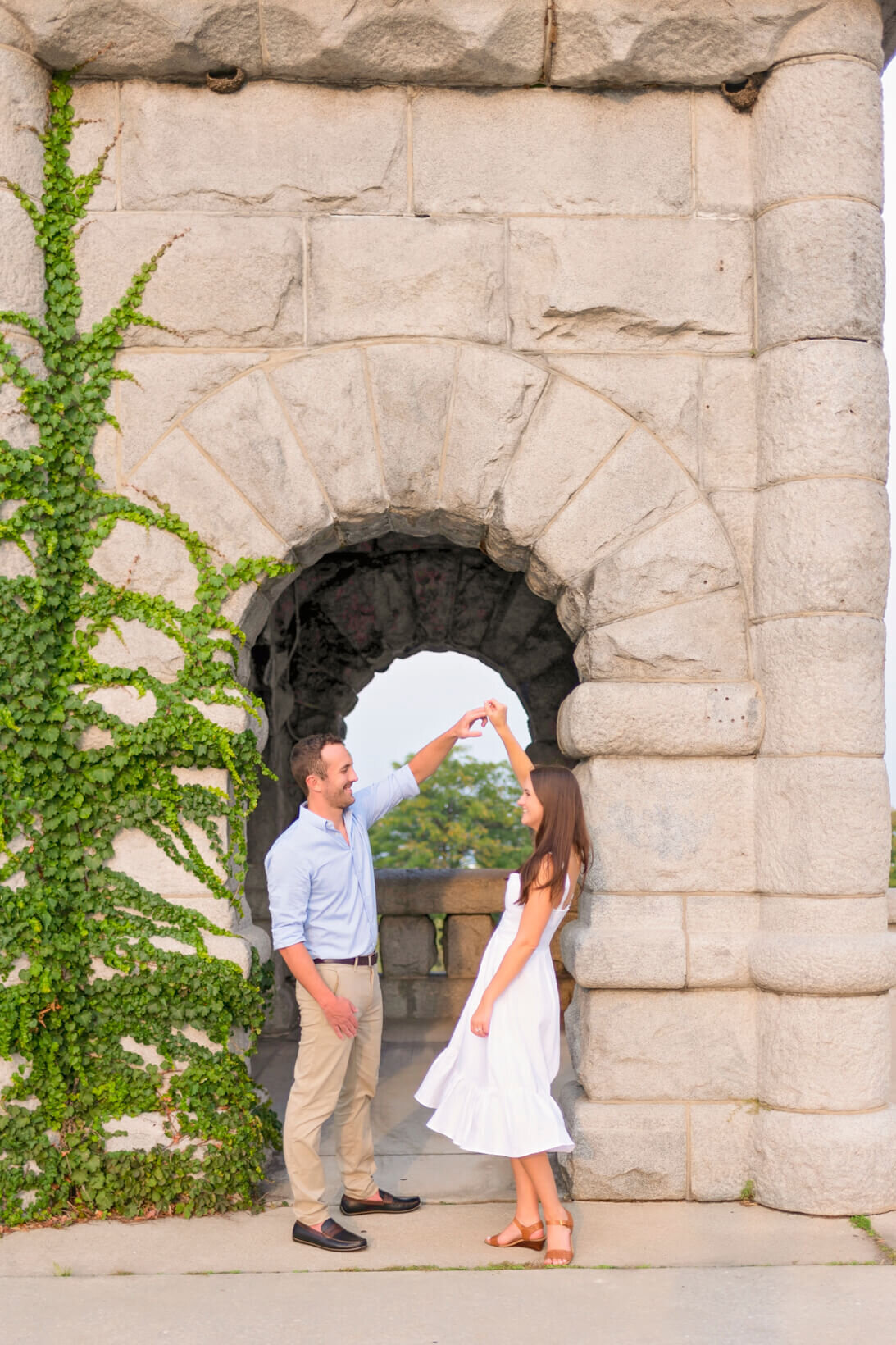 Downtown-Chicago-Engagement-Photos-74