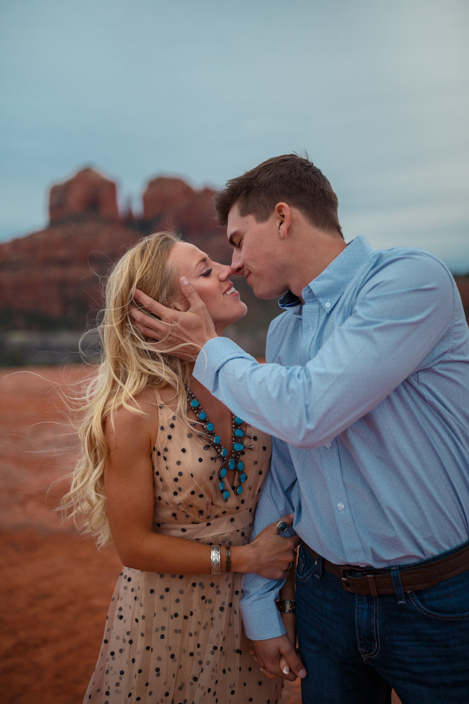 country couple engagement photos in sedona