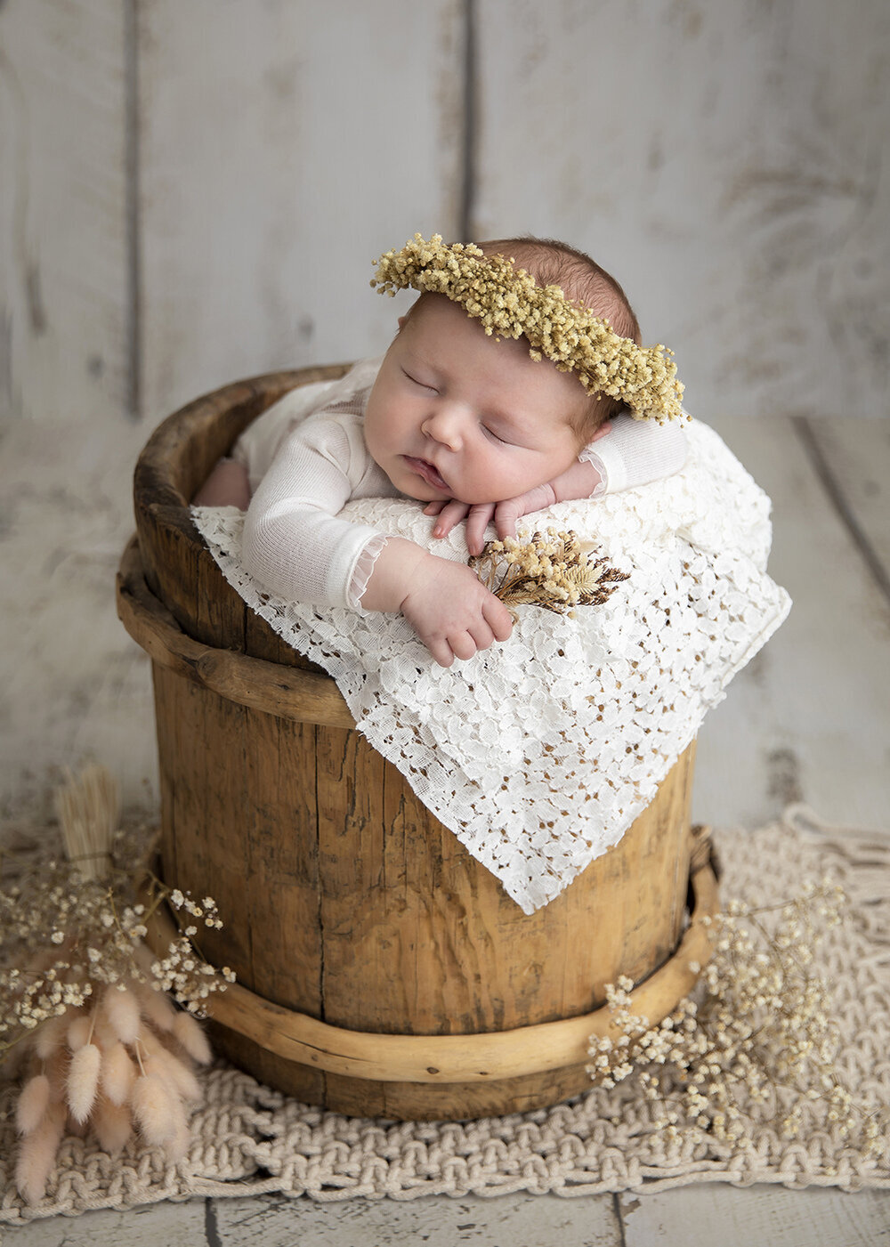 NEWBORN_BABYGIRLINABUCKETFLOWERS