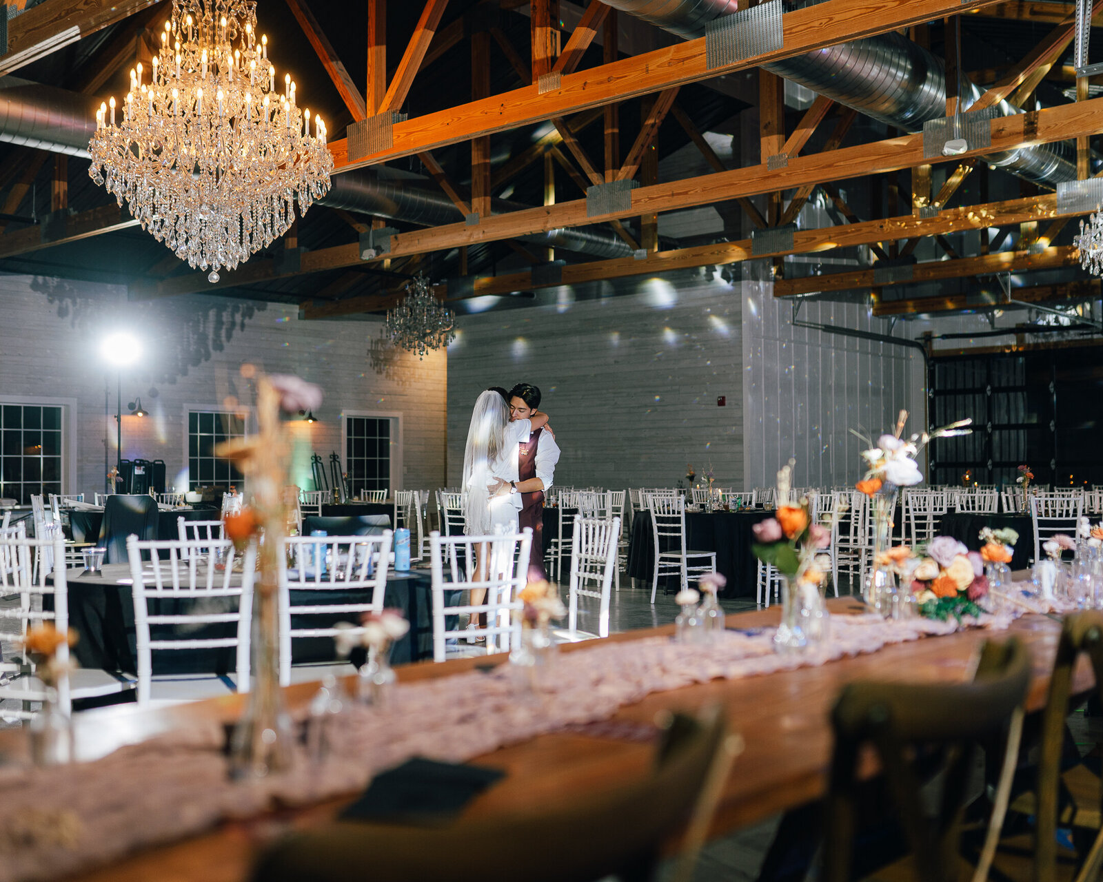 Saenz The Farmhouse KC Event Venue Wedding473